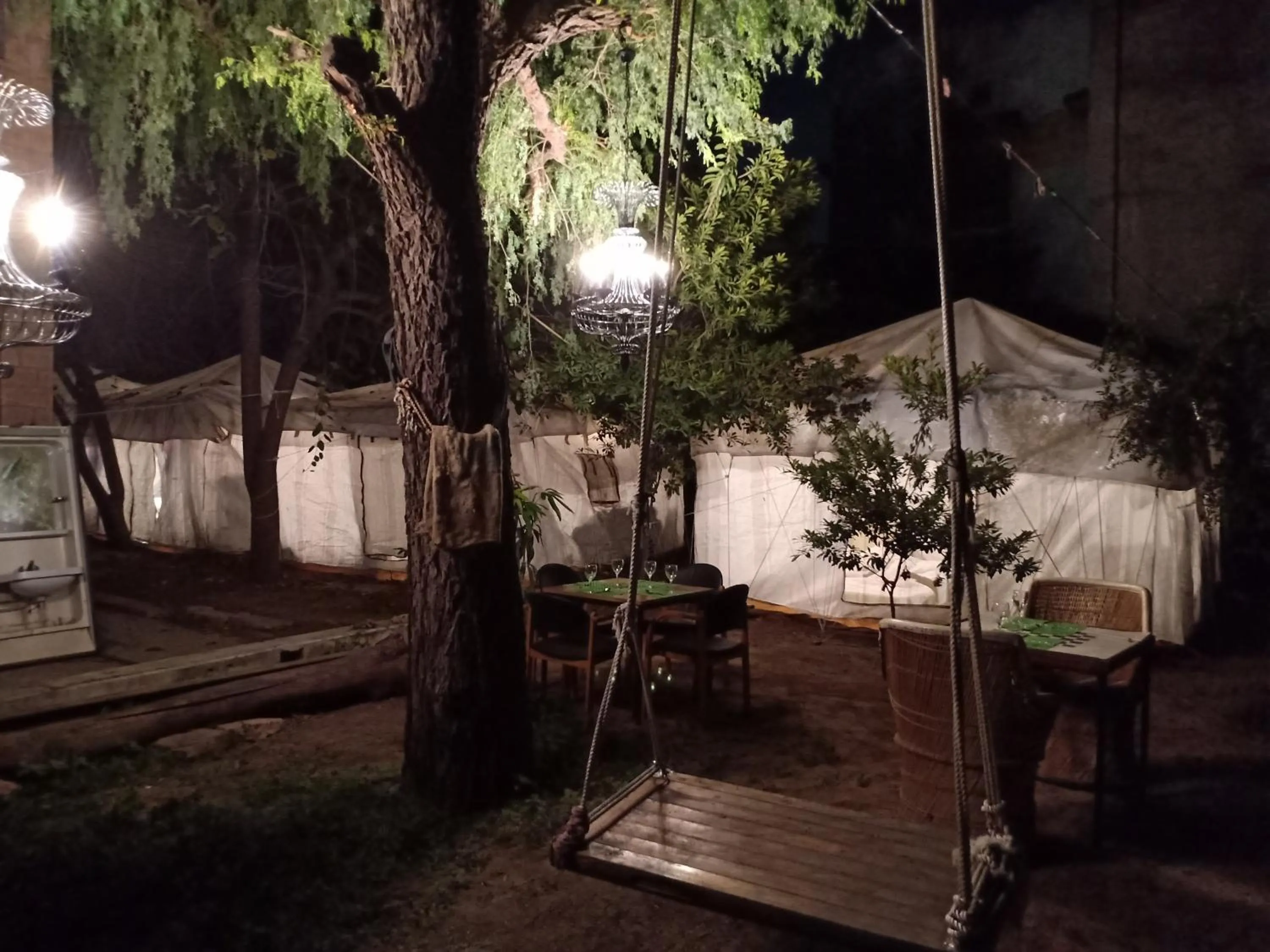 Restaurant/places to eat in Nature Trail camps & Homestay