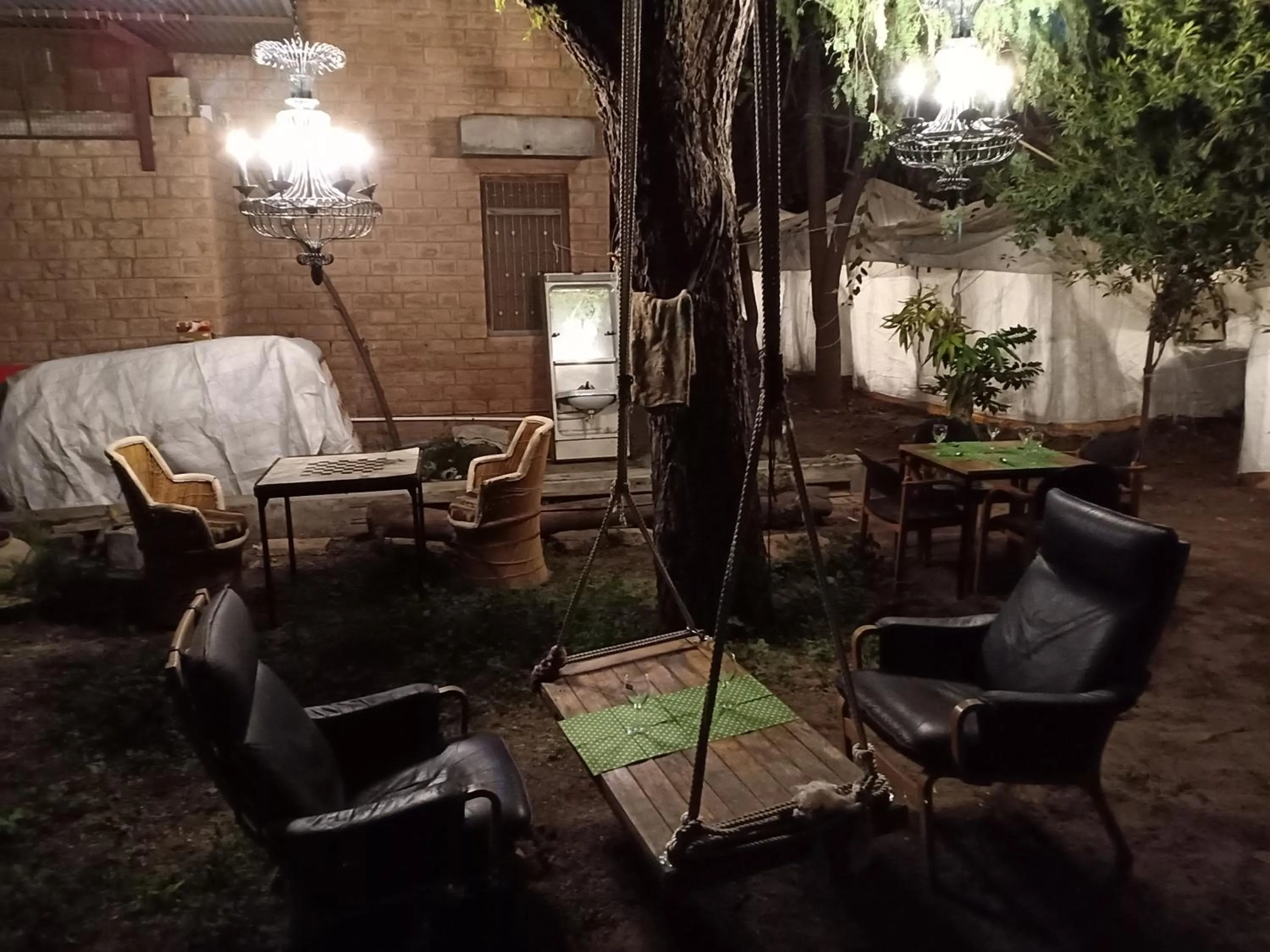 Restaurant/places to eat in Nature Trail camps & Homestay