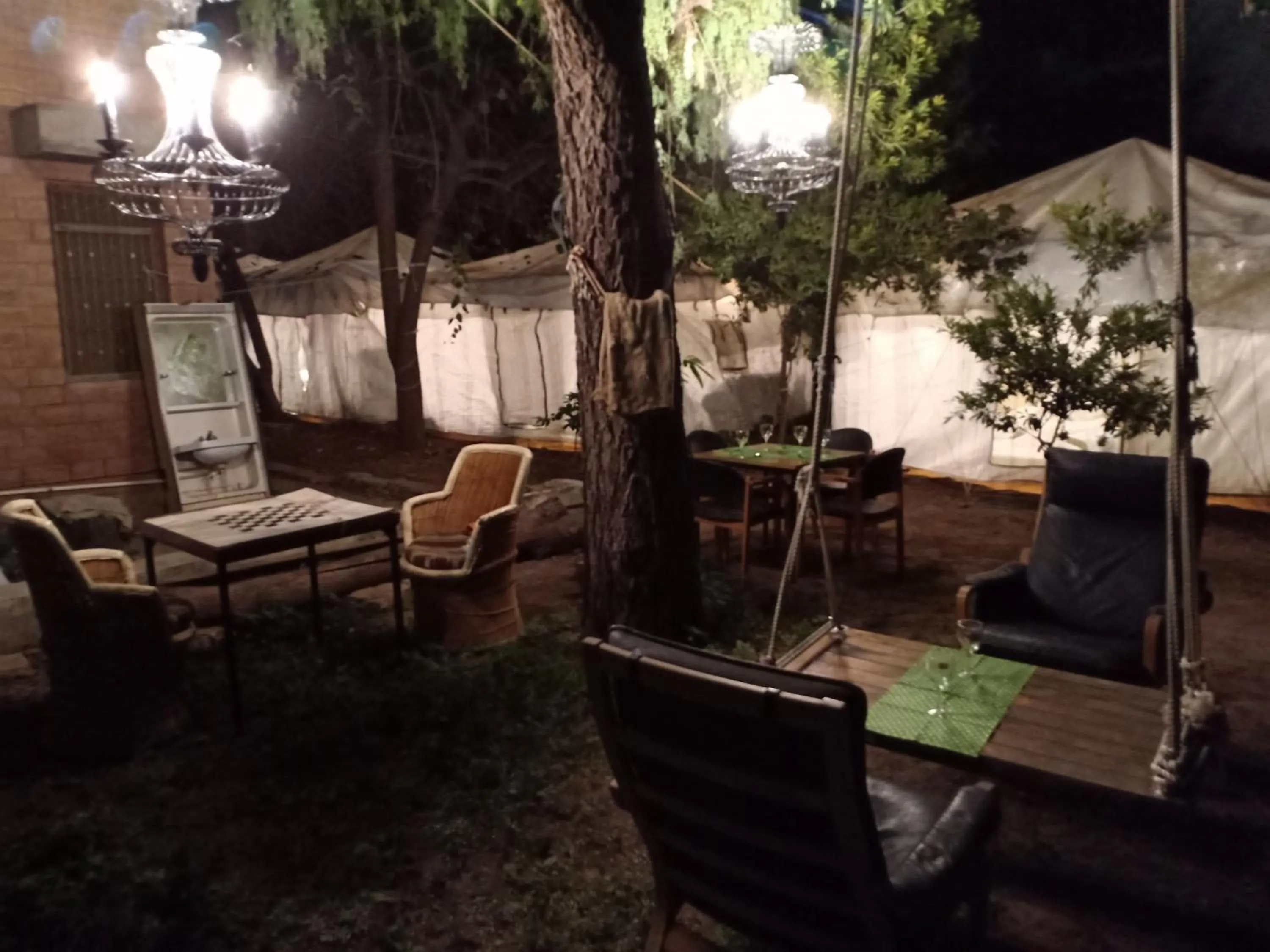 Restaurant/places to eat in Nature Trail camps & Homestay