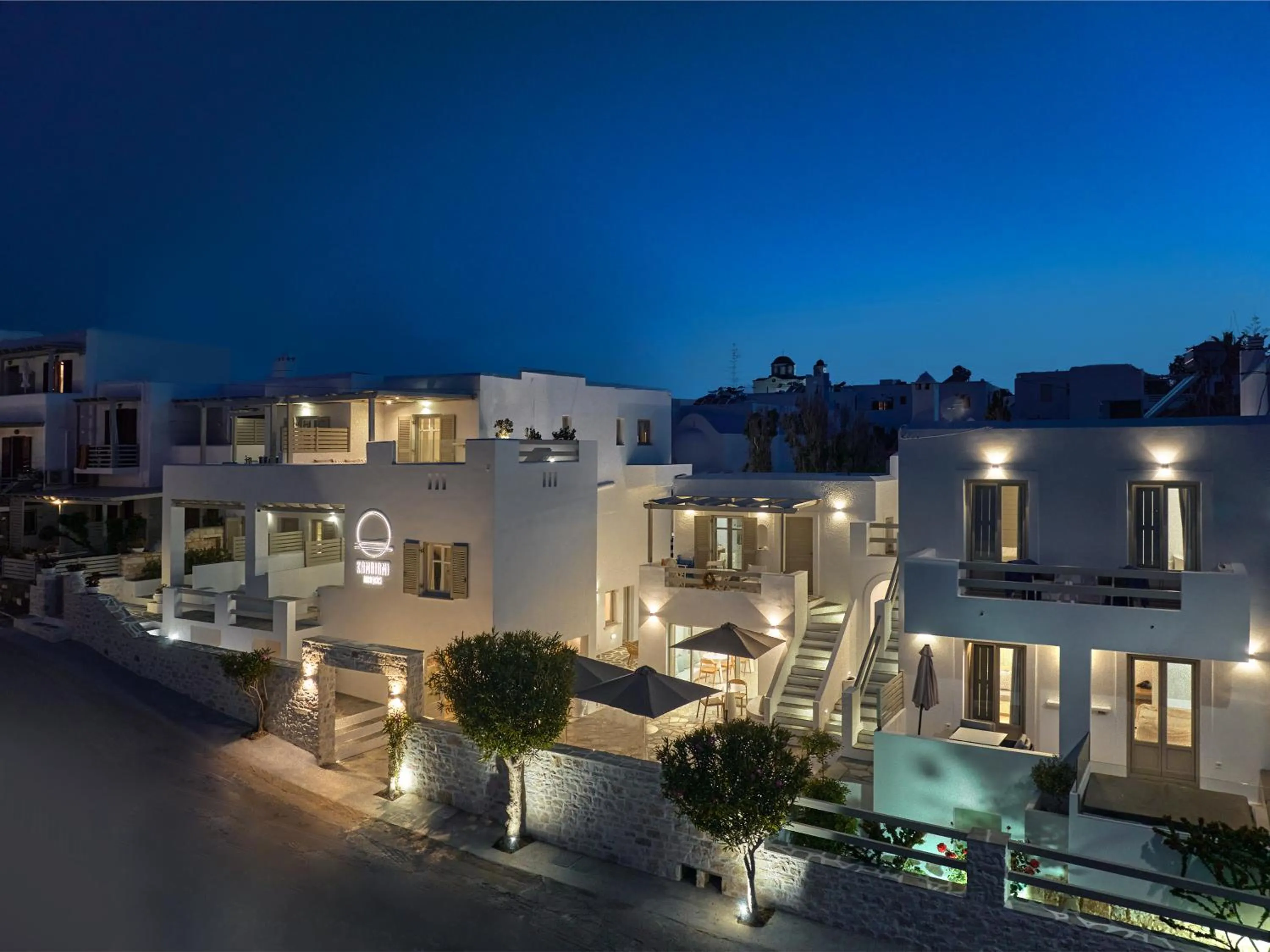 Property building in Kandiani Bleu Ciel