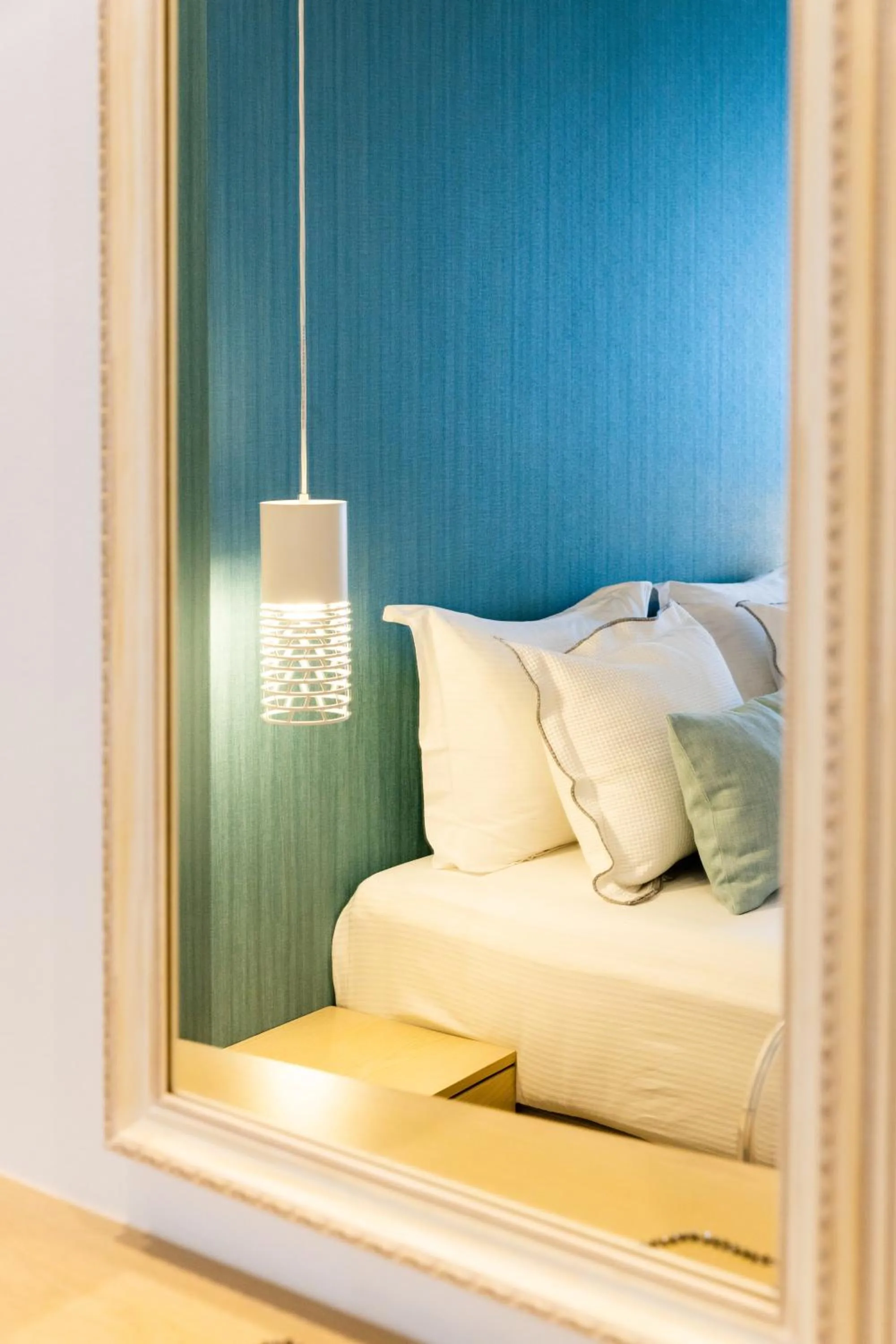 Bedroom, Bed in Kandiani Bleu Ciel