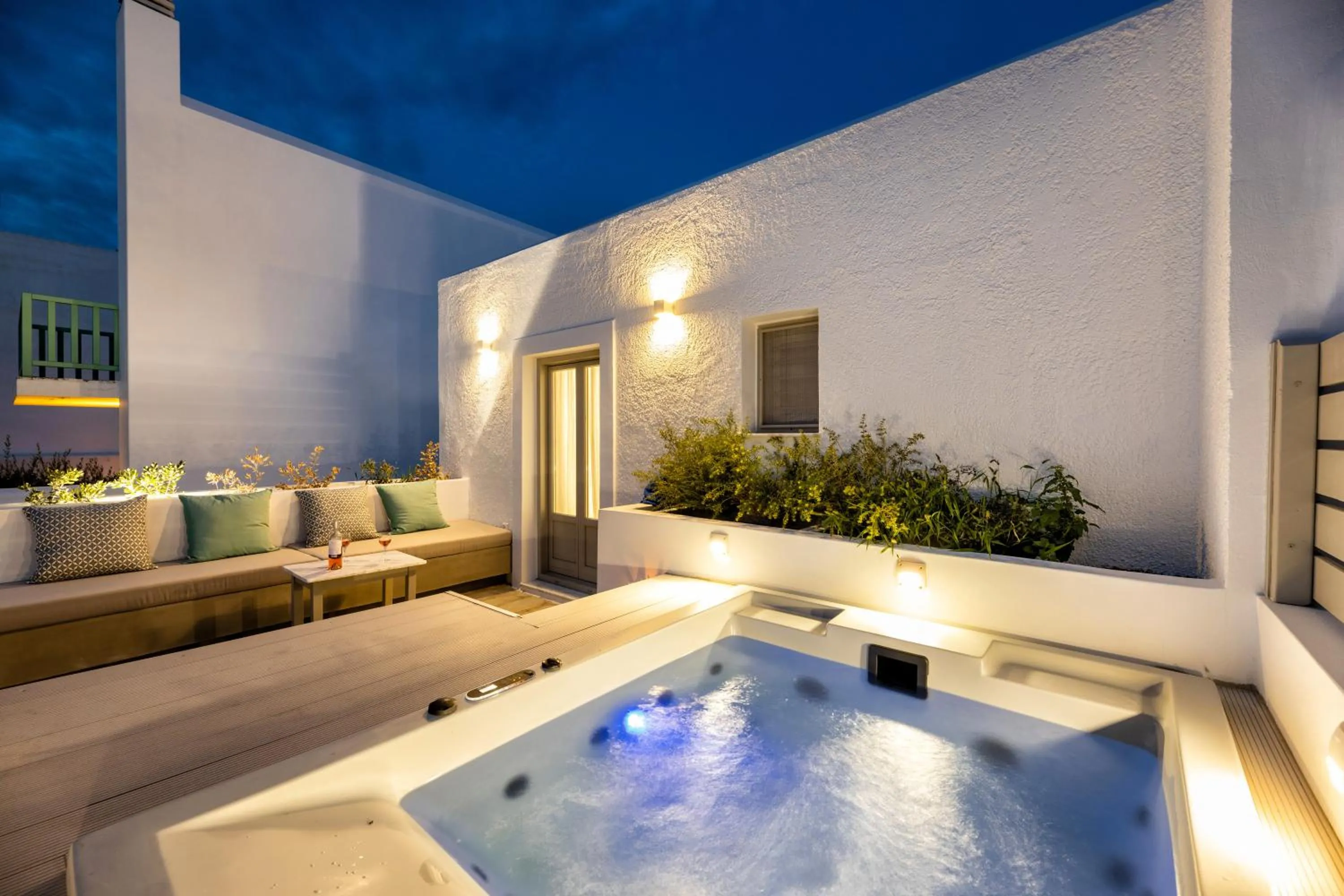 Hot Tub in Kandiani Bleu Ciel