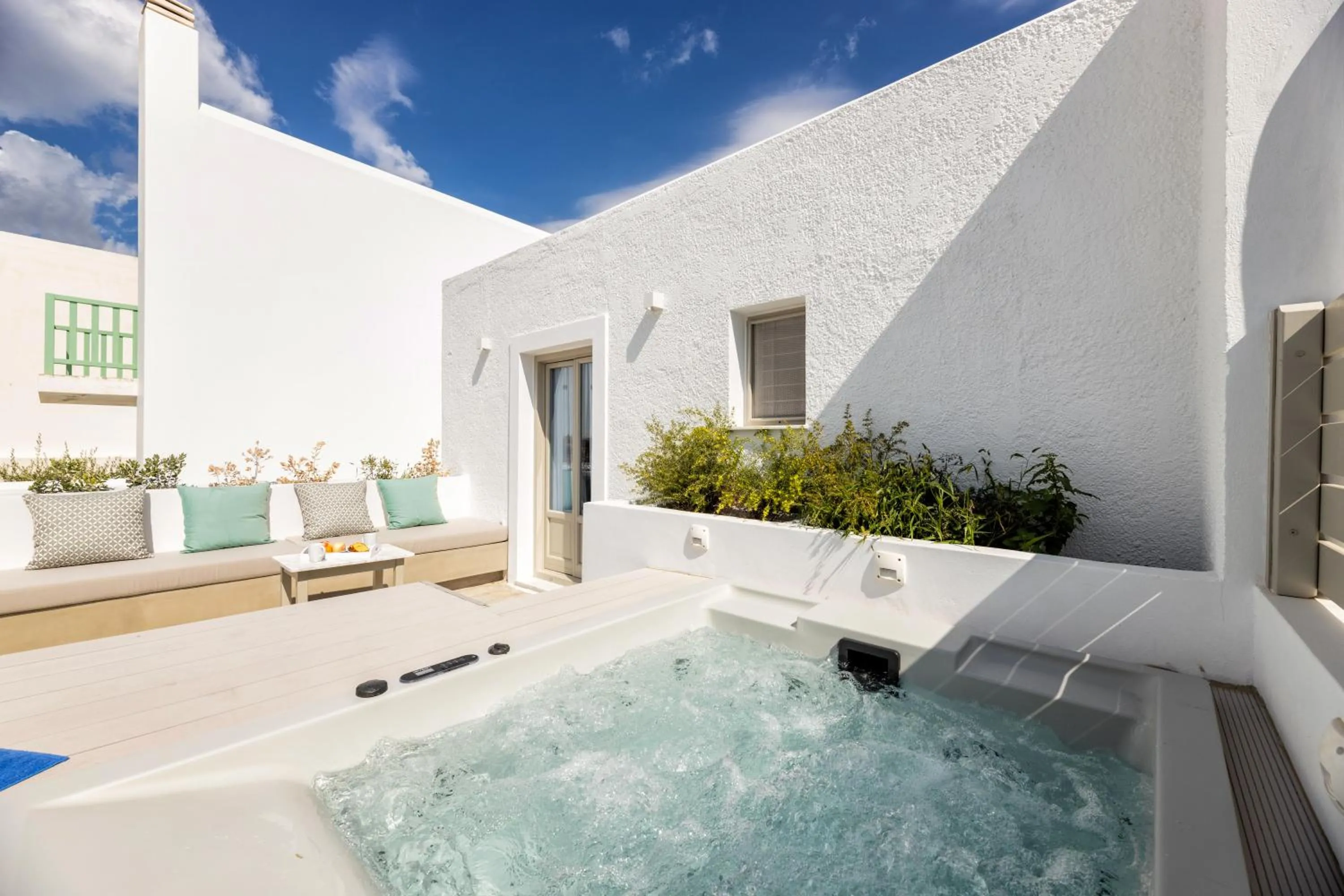 Hot Tub in Kandiani Bleu Ciel