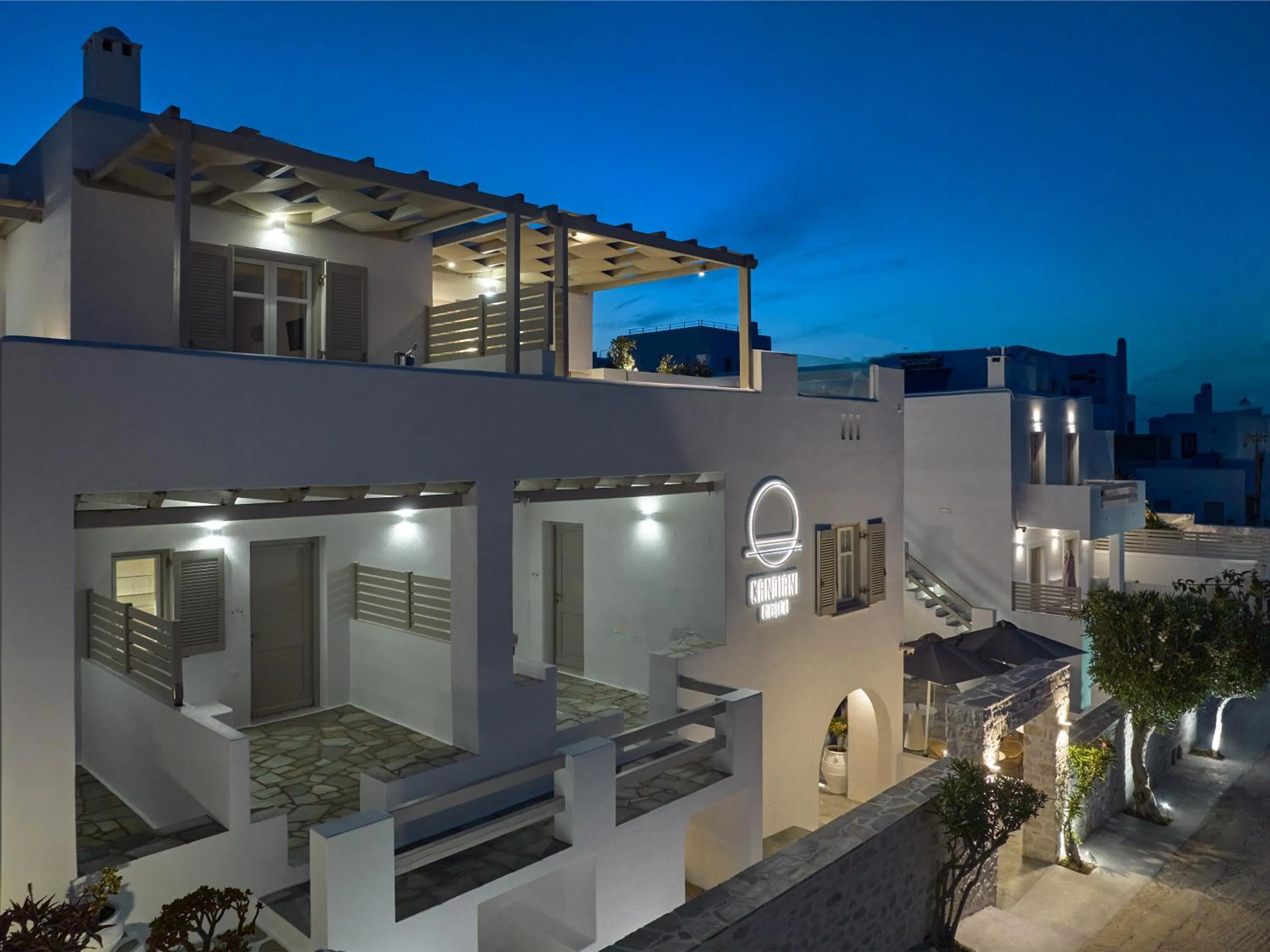 Property building in Kandiani Bleu Ciel