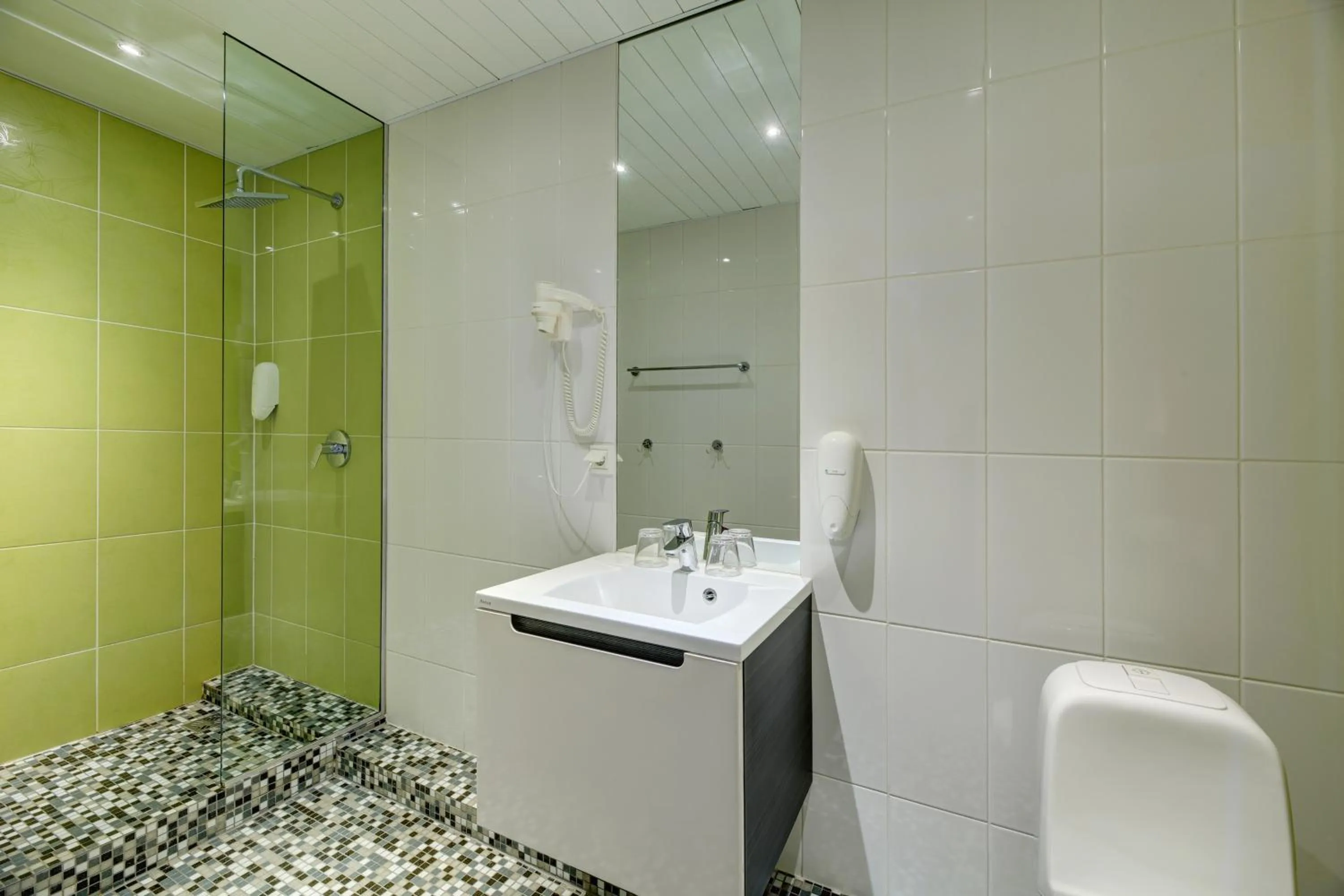 Shower in ESTONIA Medical Spa & Hotel