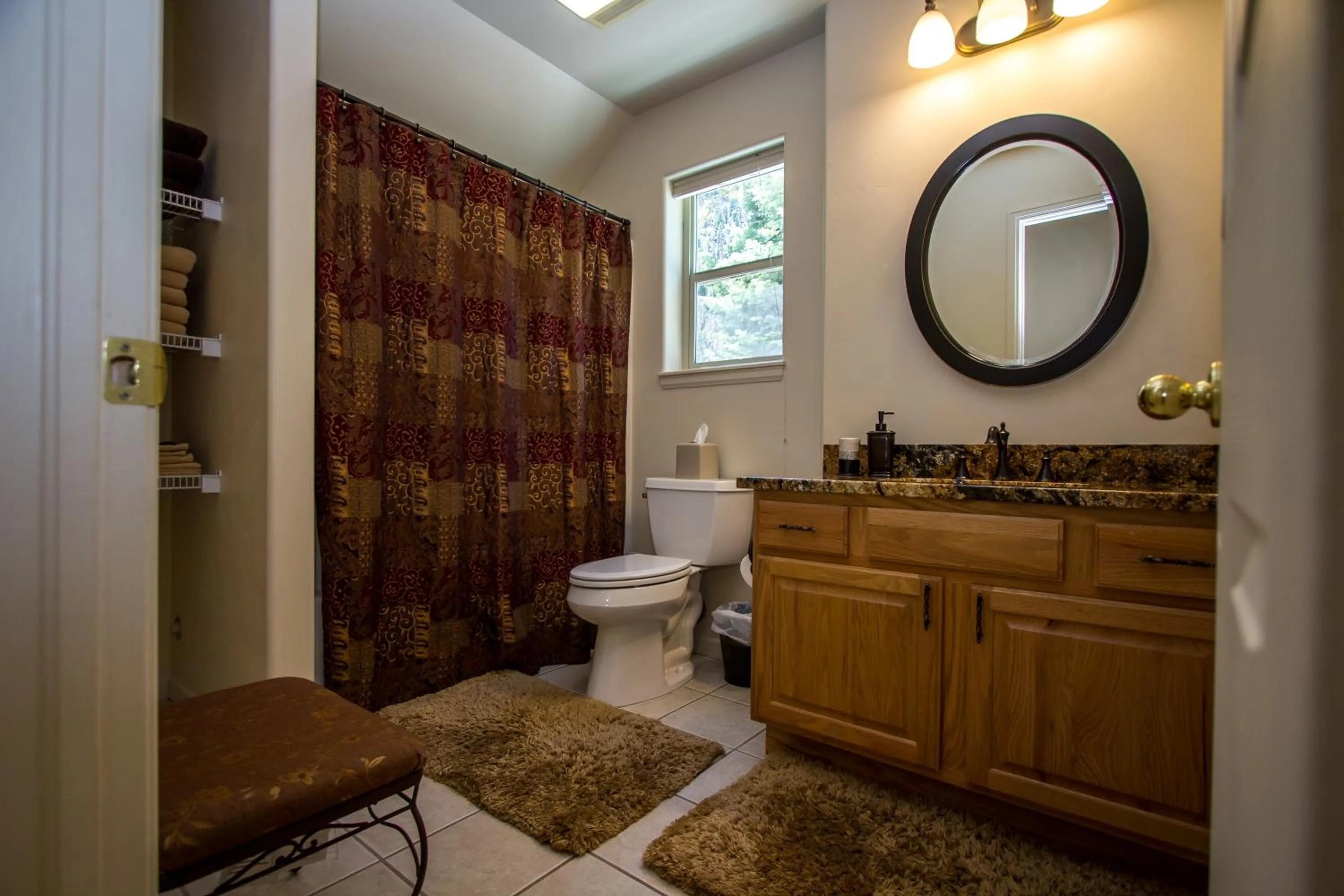 Bathroom in Bridal Veil Bed and Breakfast