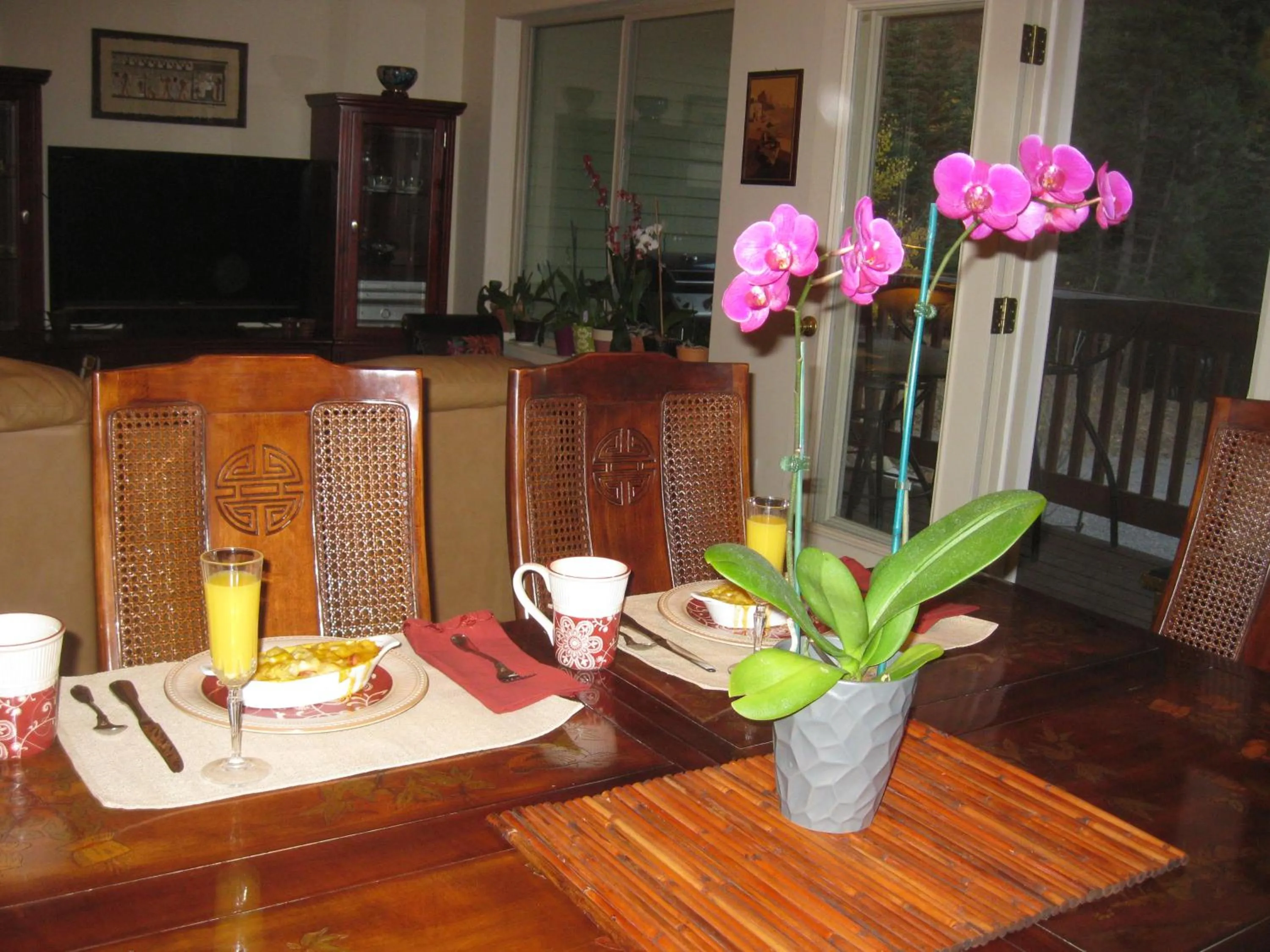 Breakfast in Bridal Veil Bed and Breakfast