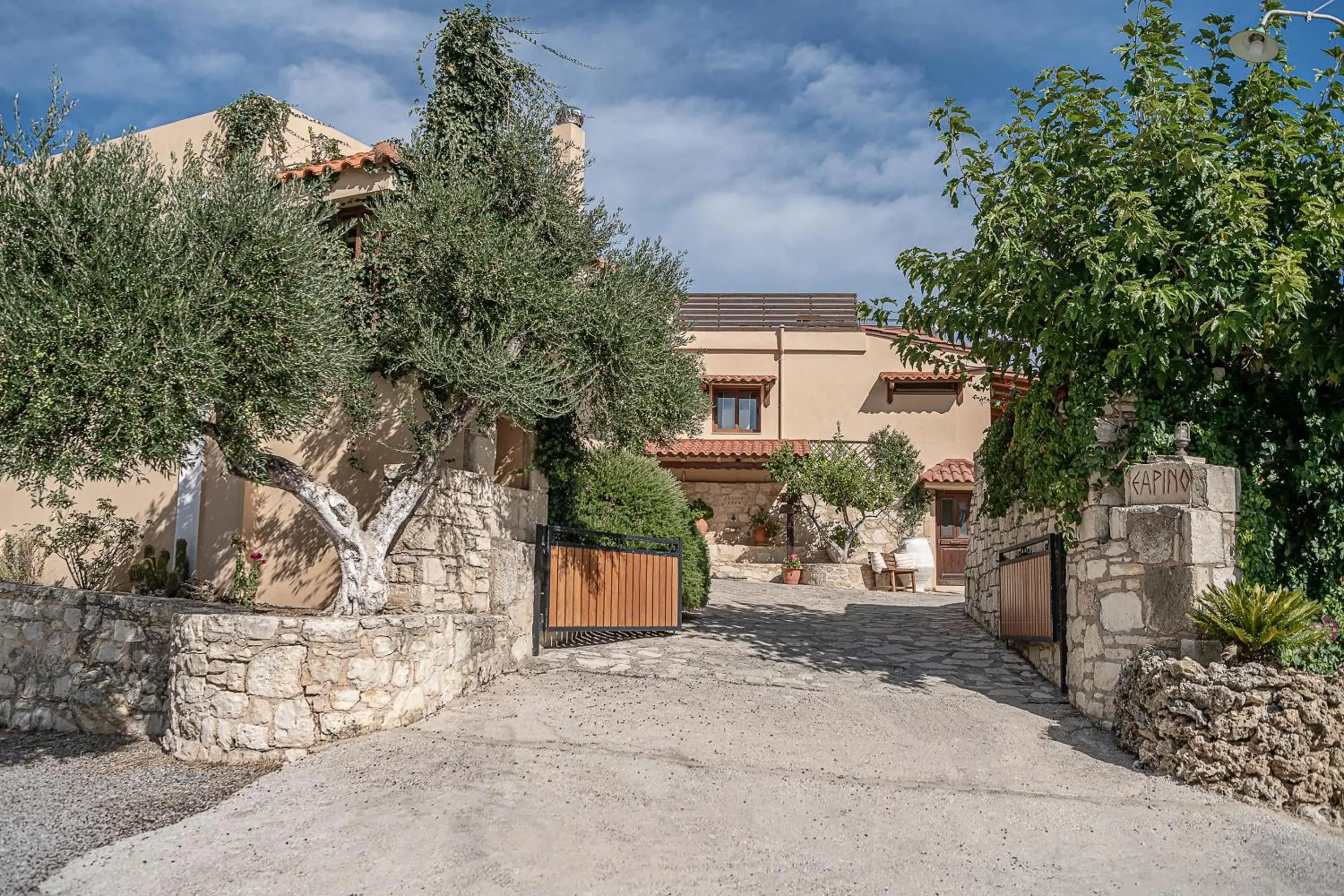 Property building in Earino Property building in Earino