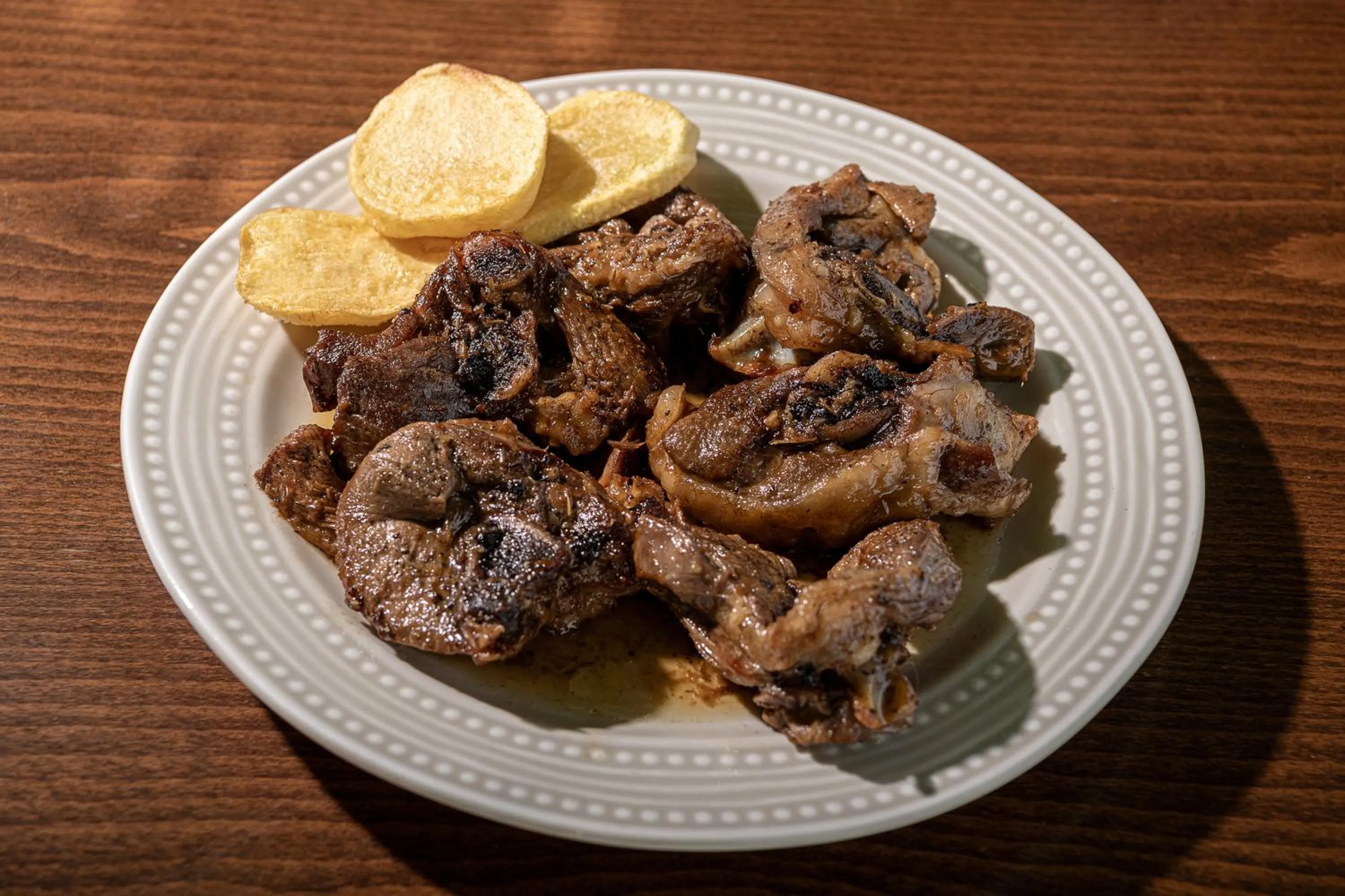 Restaurant/places to eat in Earino