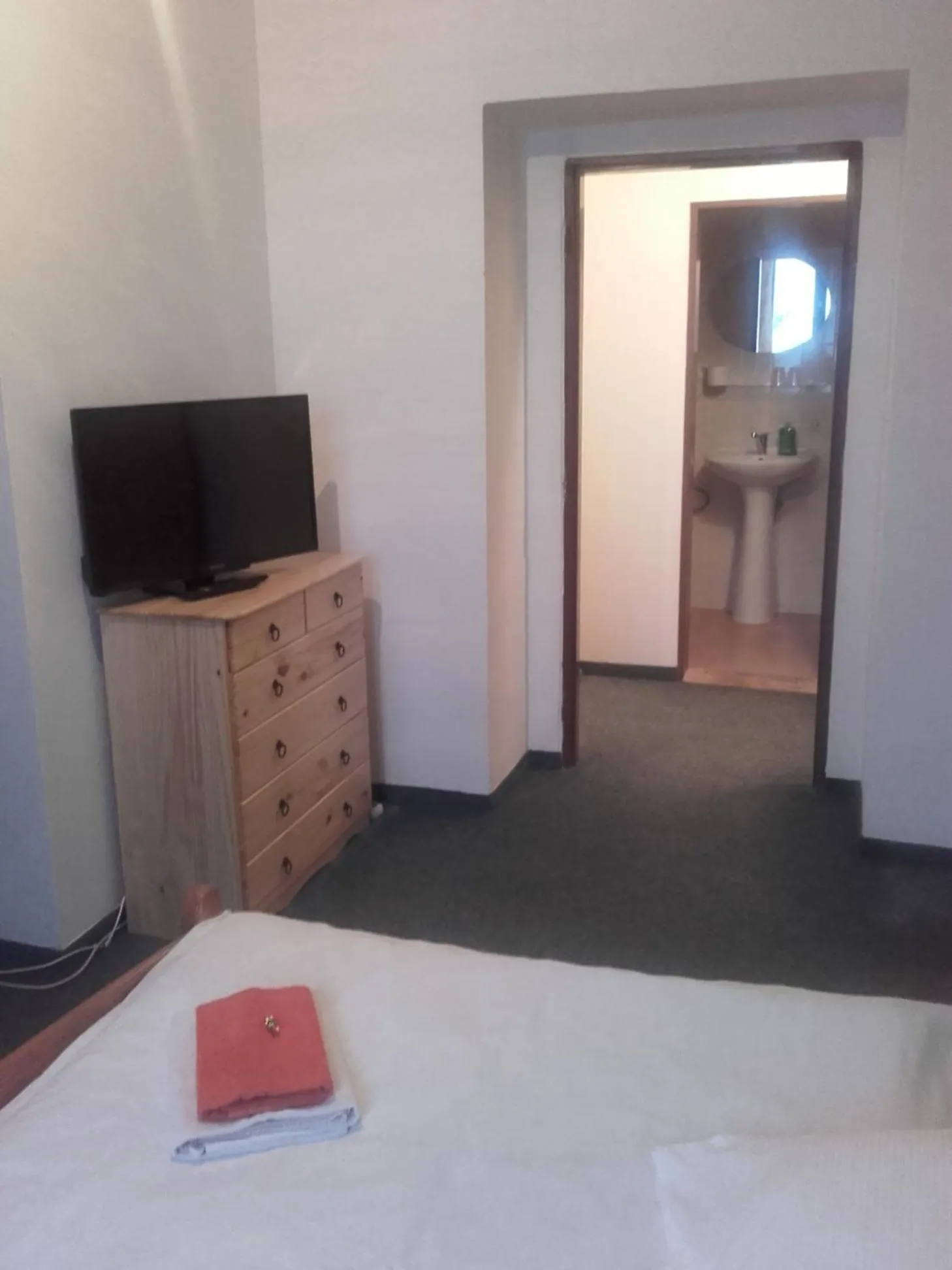 TV and multimedia, Bed in Hotel Anna