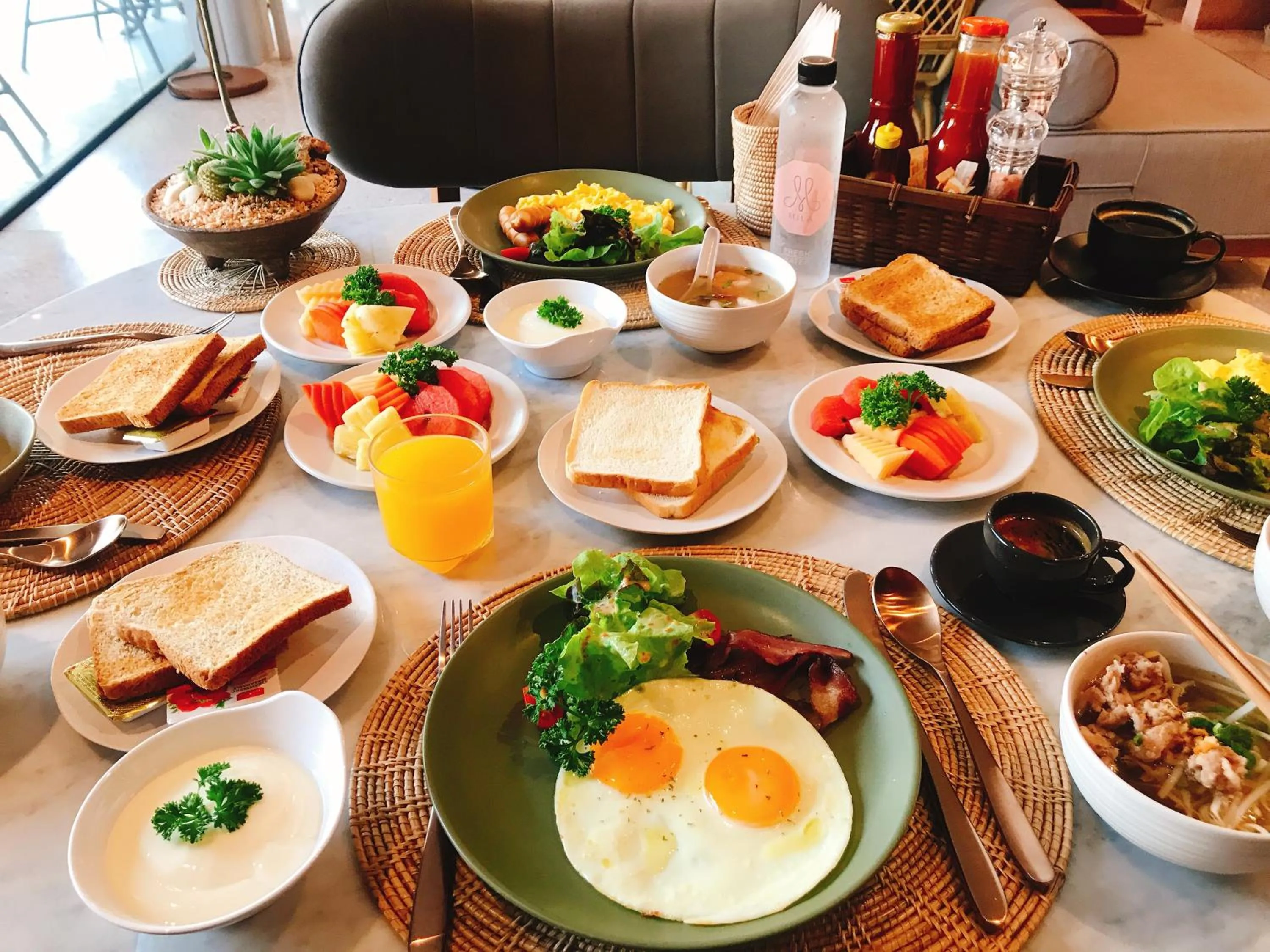 Breakfast in MiLa Thapae@Chiang Mai Old City