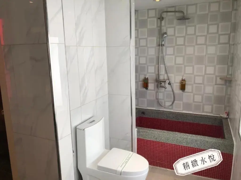 Bathroom in Shuiyue Lizhi Motel