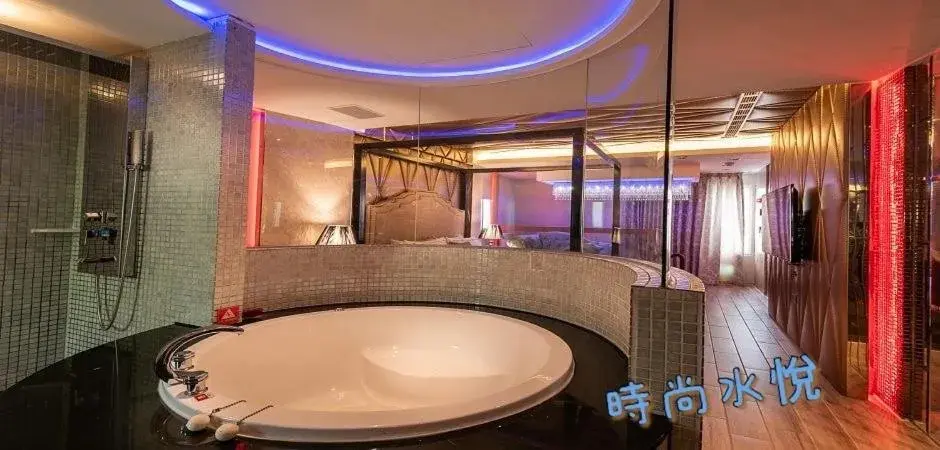 Bathroom in Shuiyue Lizhi Motel