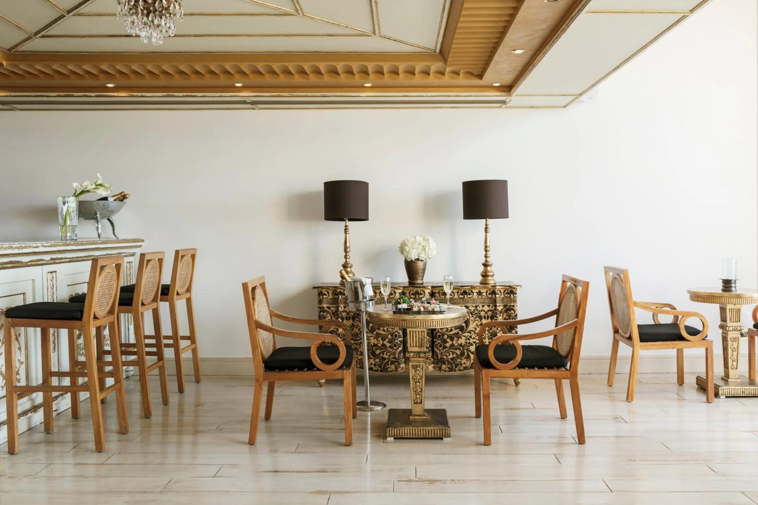 Restaurant/places to eat in Mitsis Selection Laguna