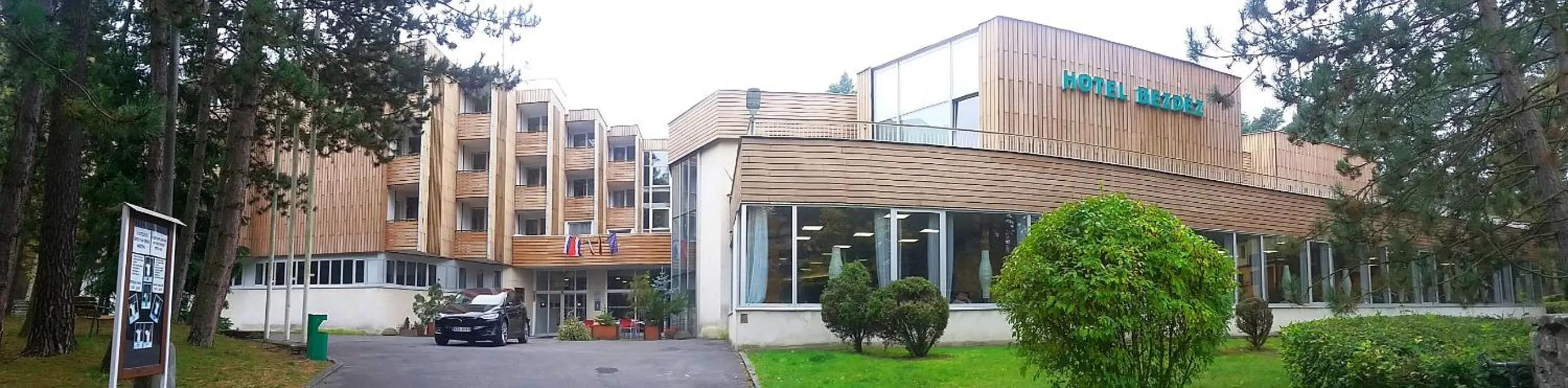 Property building in Hotel Bezdez Stare Splavy