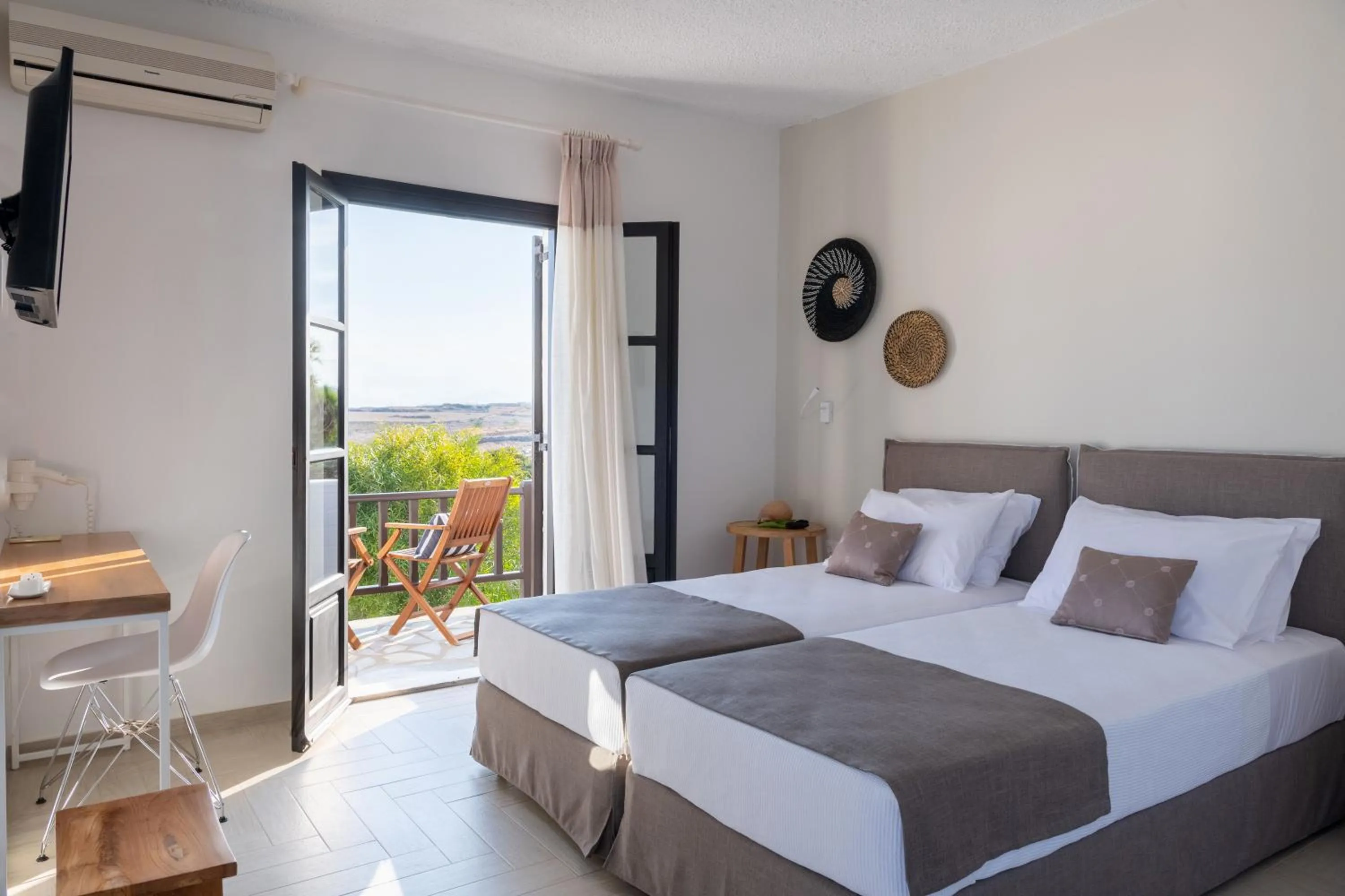 Photo of the whole room, Bed in Aella Residence