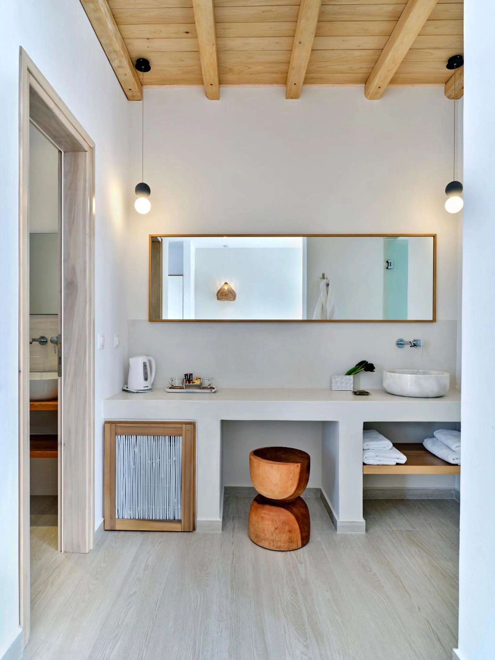 Photo of the whole room in Aella Residence