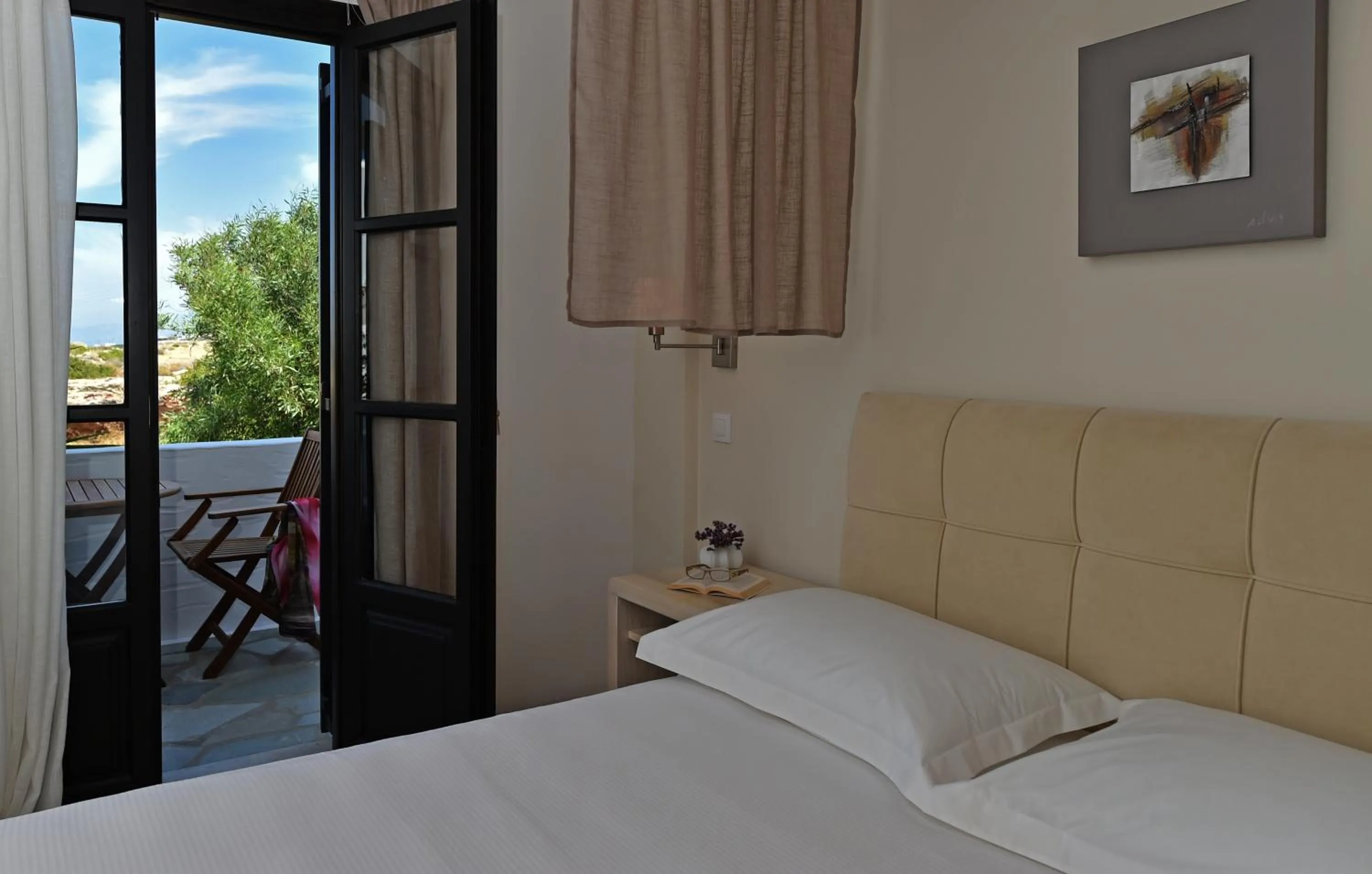 Decorative detail, Bed in Aella Residence