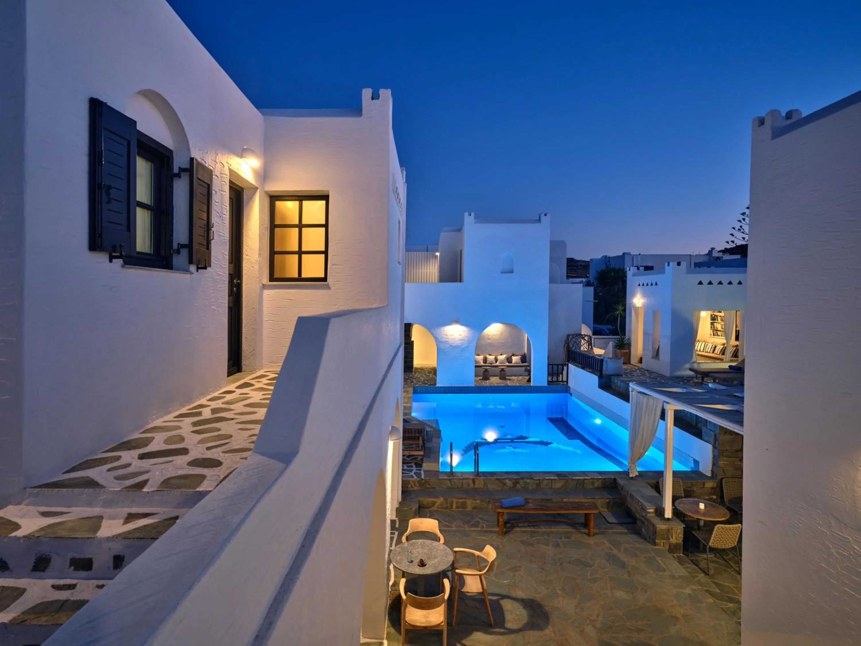 Property building in Aella Residence