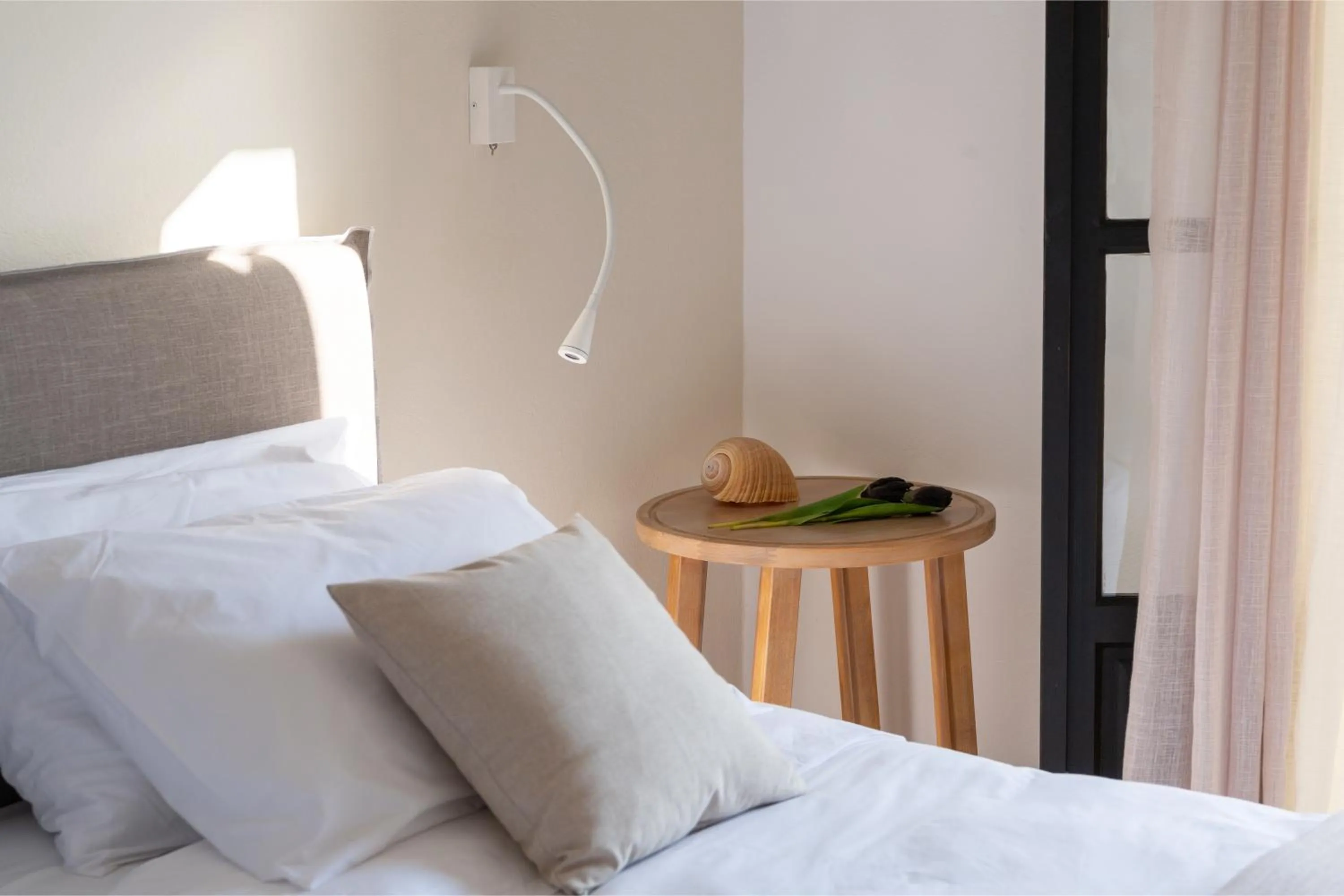 Decorative detail, Bed in Aella Residence