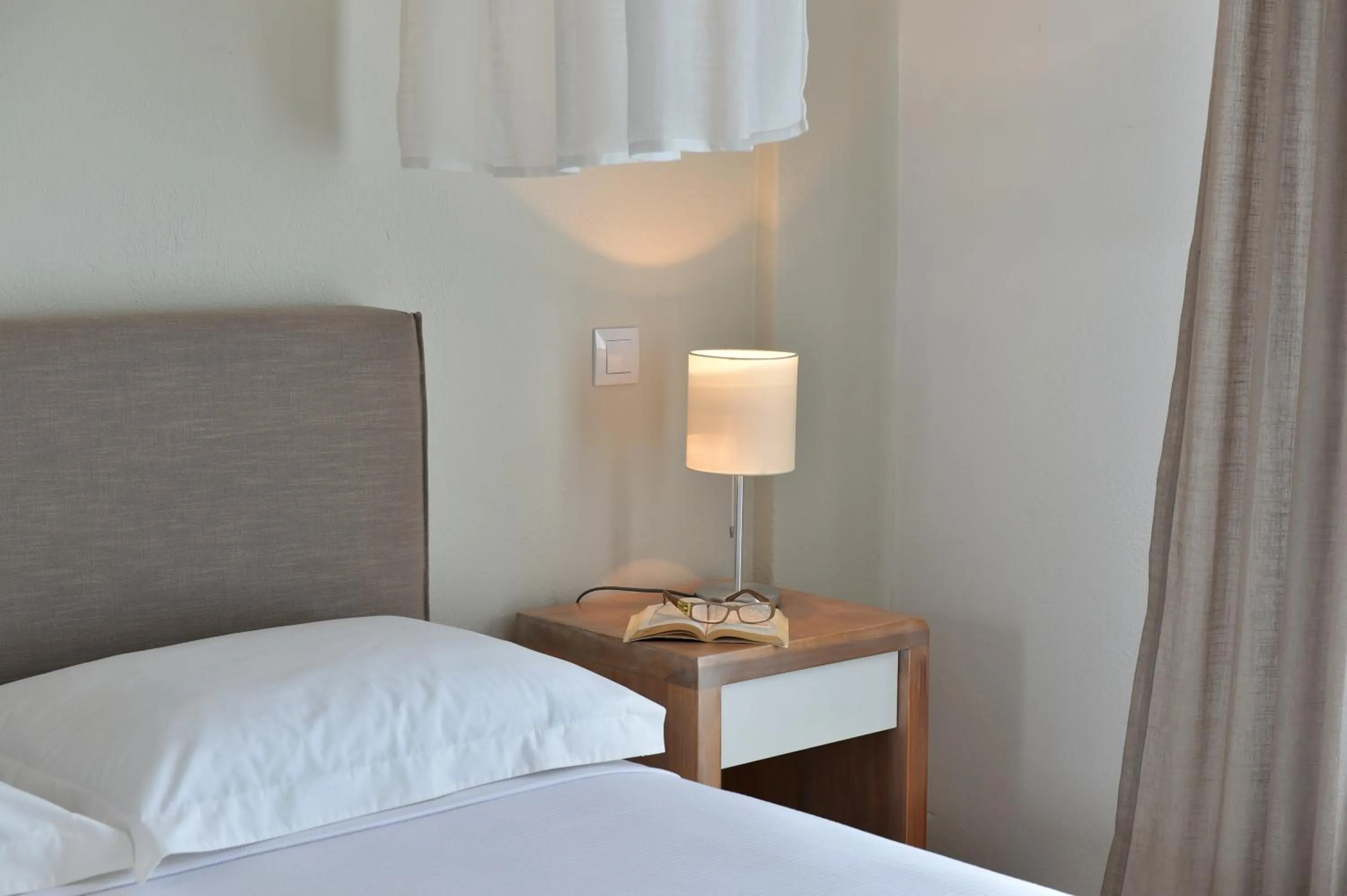 Decorative detail, Bed in Aella Residence