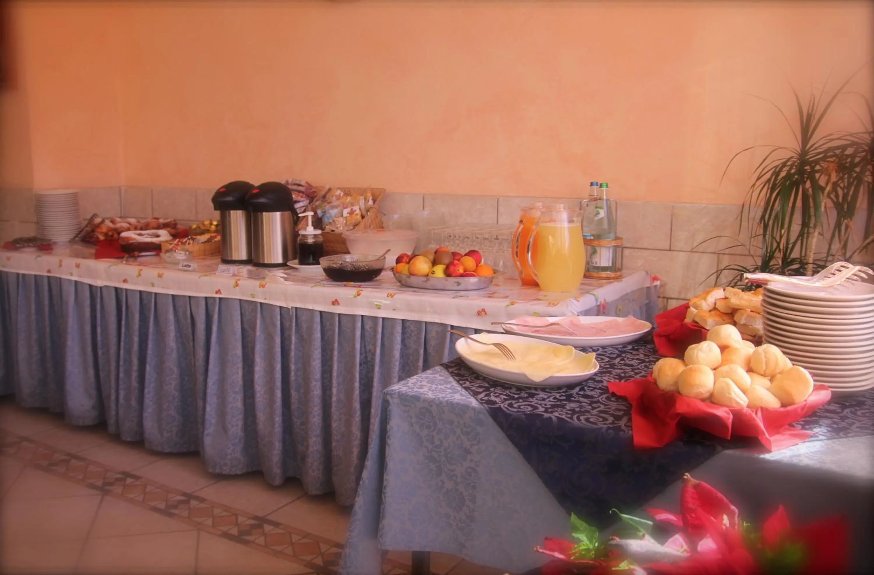 Buffet breakfast in Albergo La Mimosa