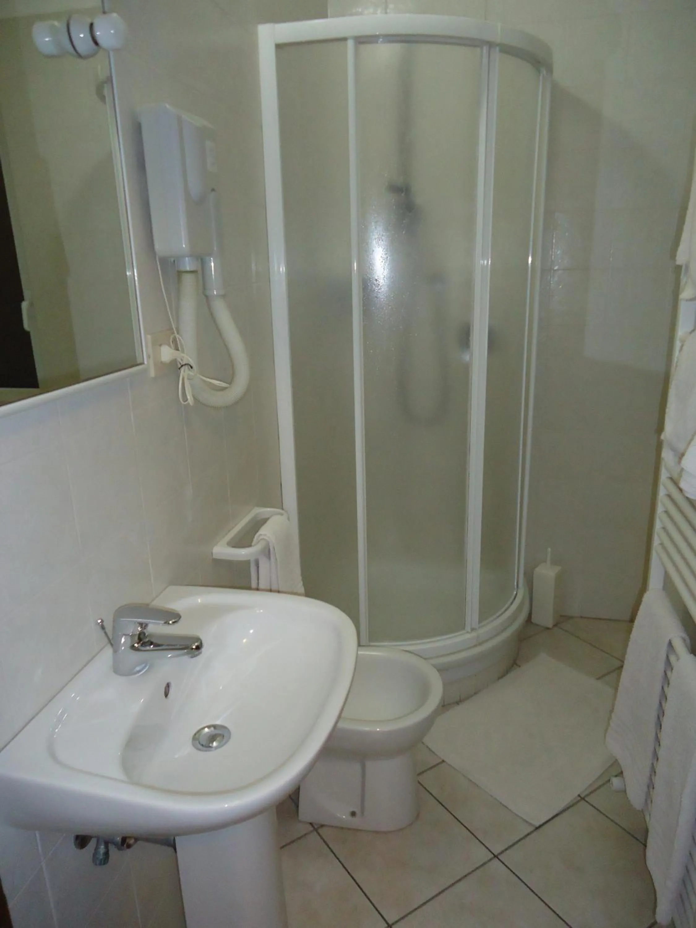 Bathroom in Albergo La Mimosa