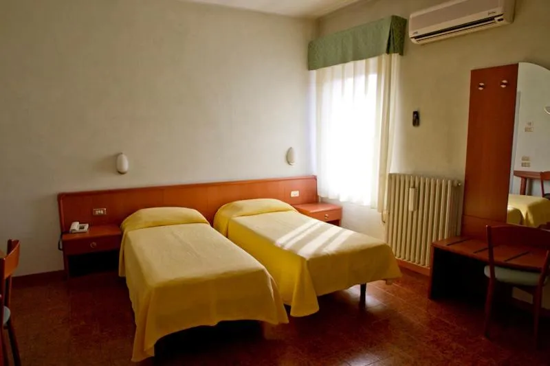 Day, Bed in Hotel Europa