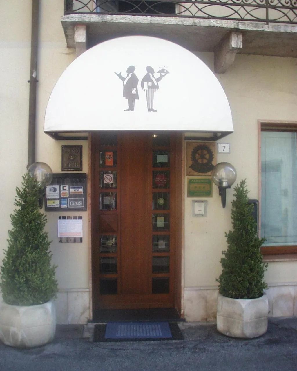 Facade/entrance in Hotel Europa