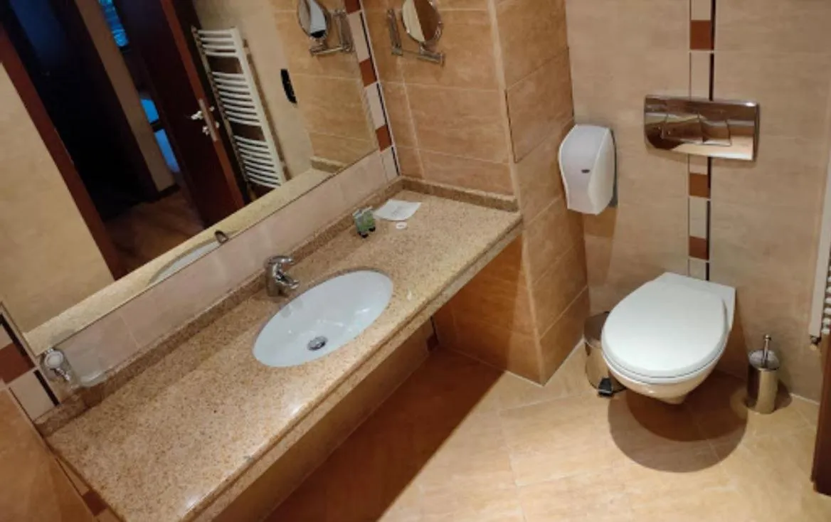 Bathroom in Terra Hotel