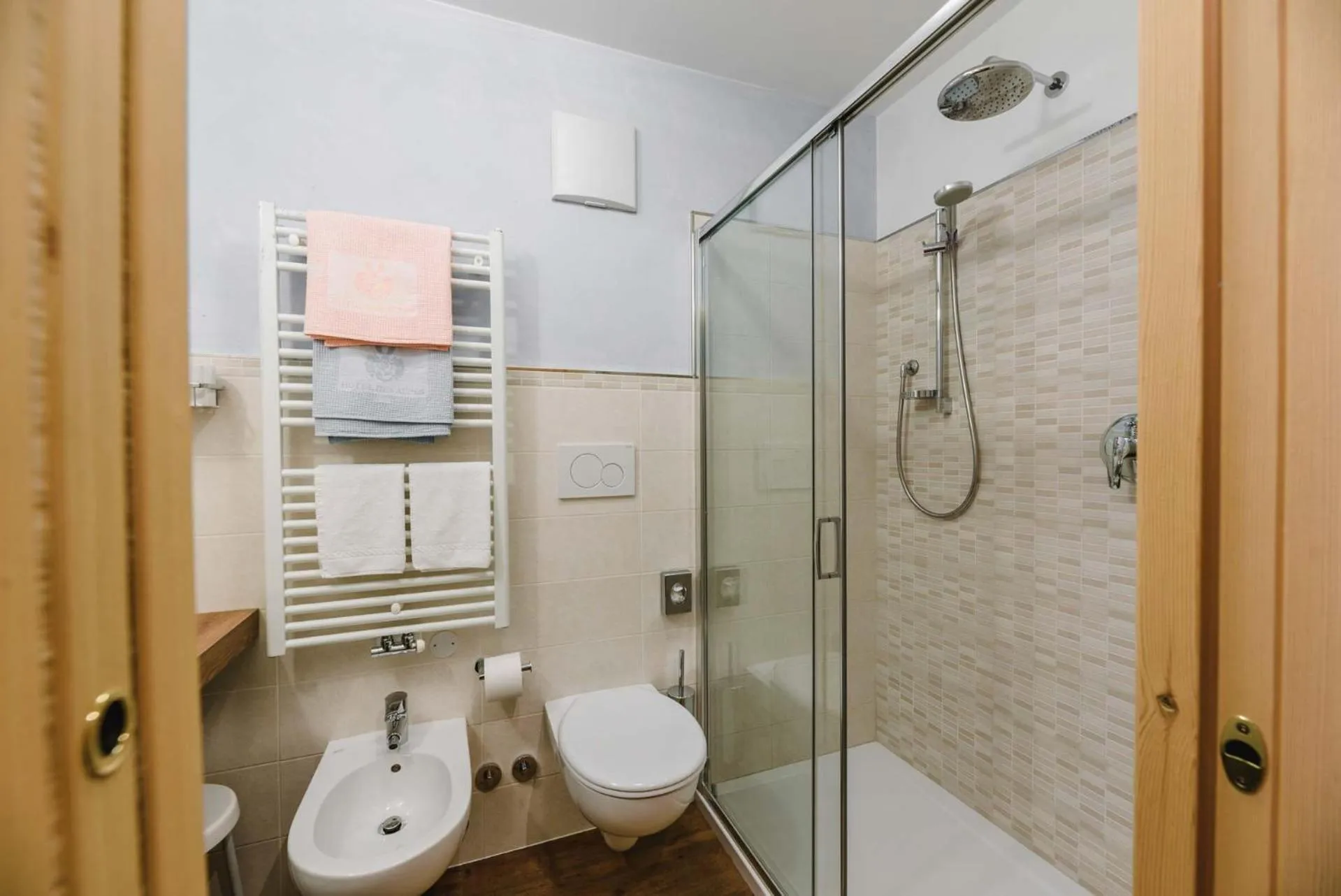 Shower in Hotel Des Alpes