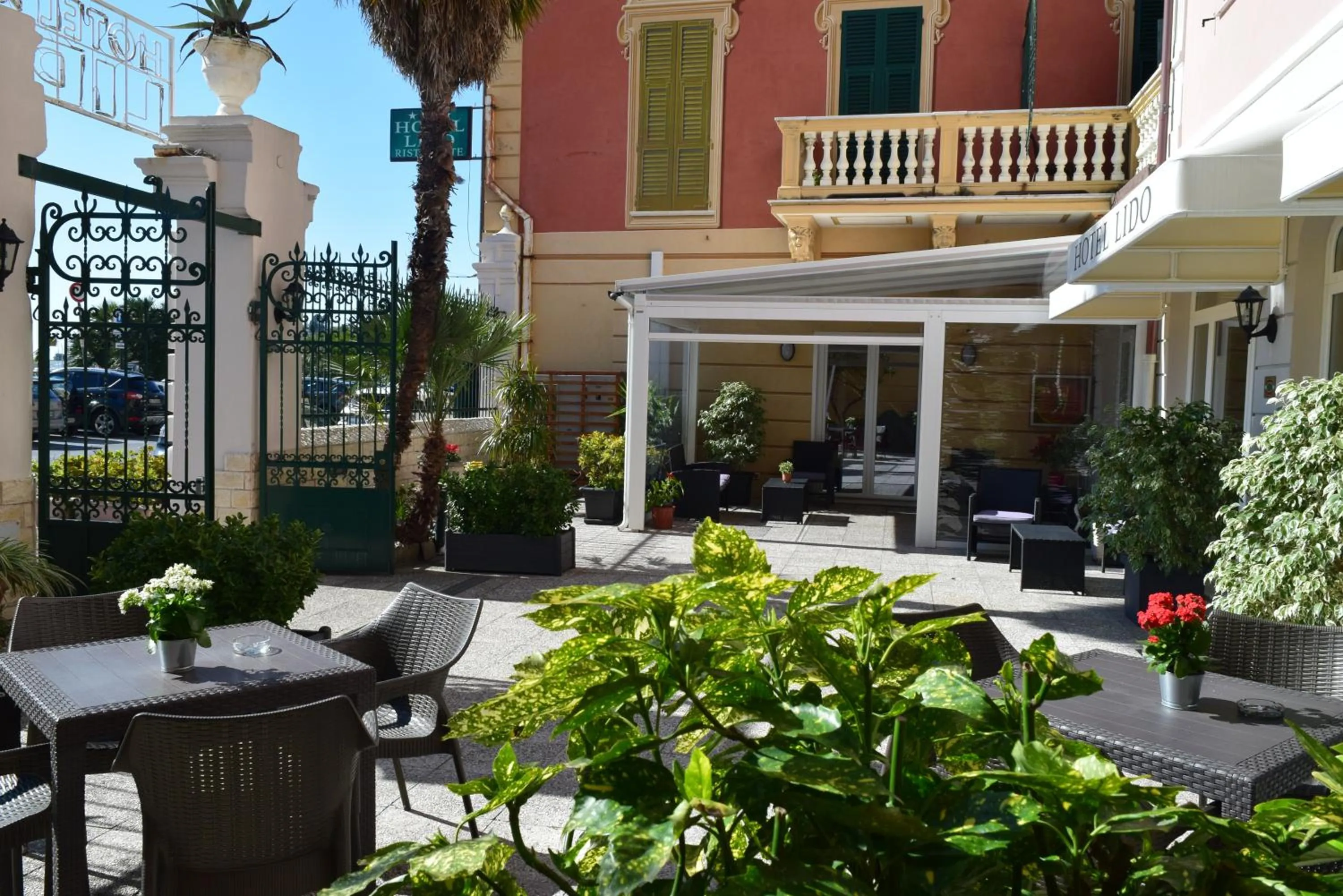 Property building in Hotel Lido