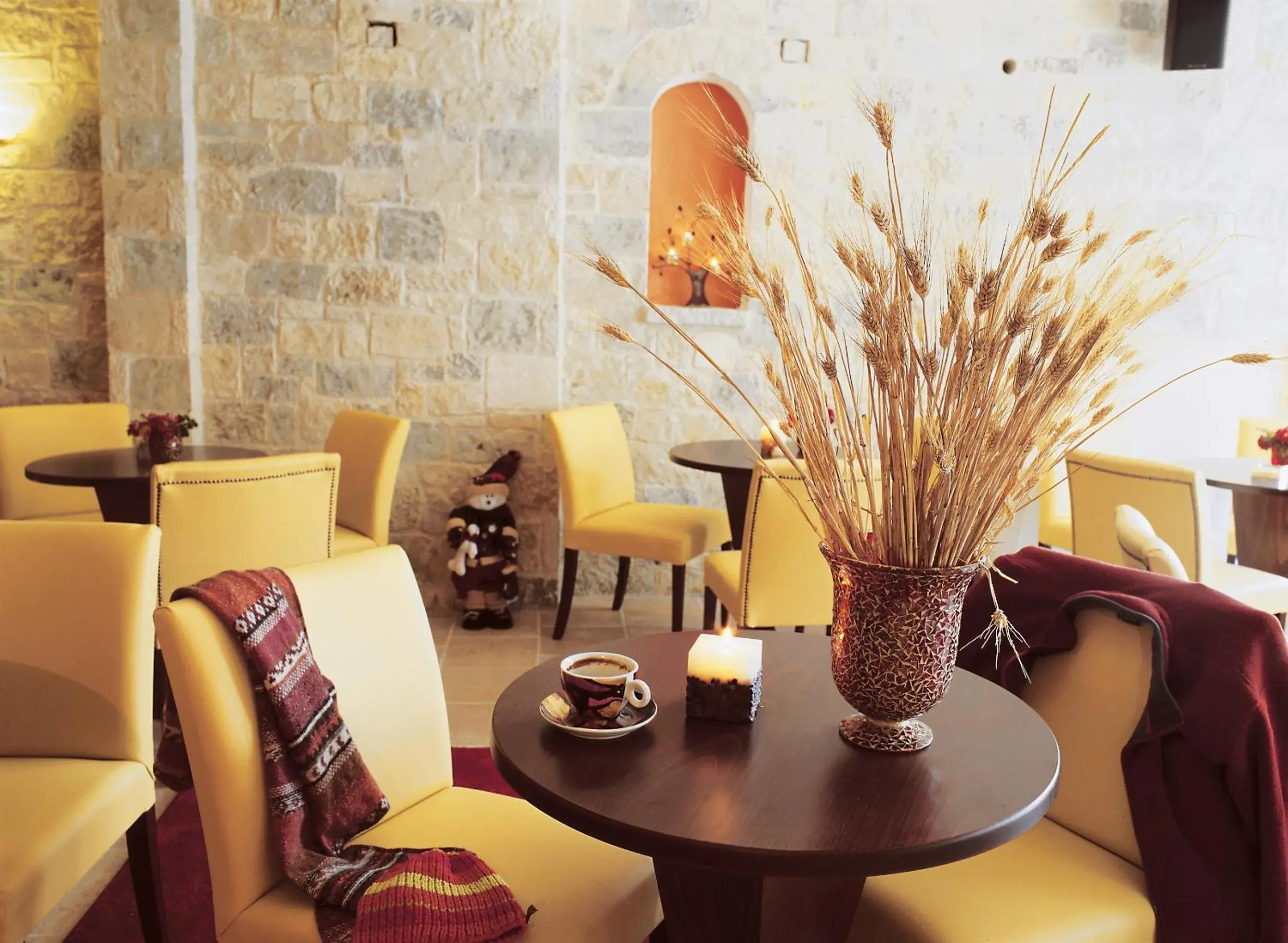 Restaurant/places to eat in Mikri Arktos Restaurant/places to eat in Mikri Arktos