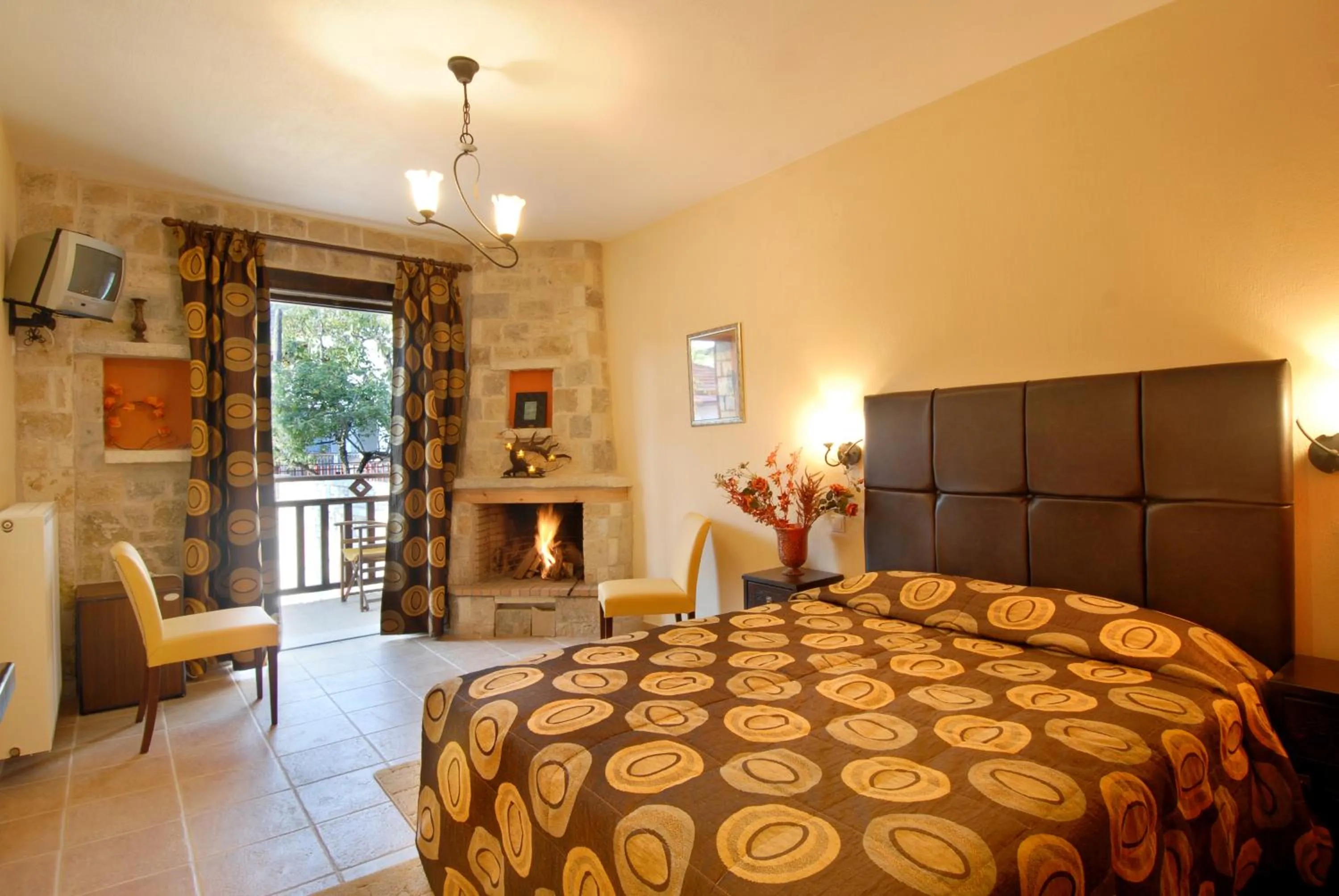 Bedroom, Bed in Mikri Arktos