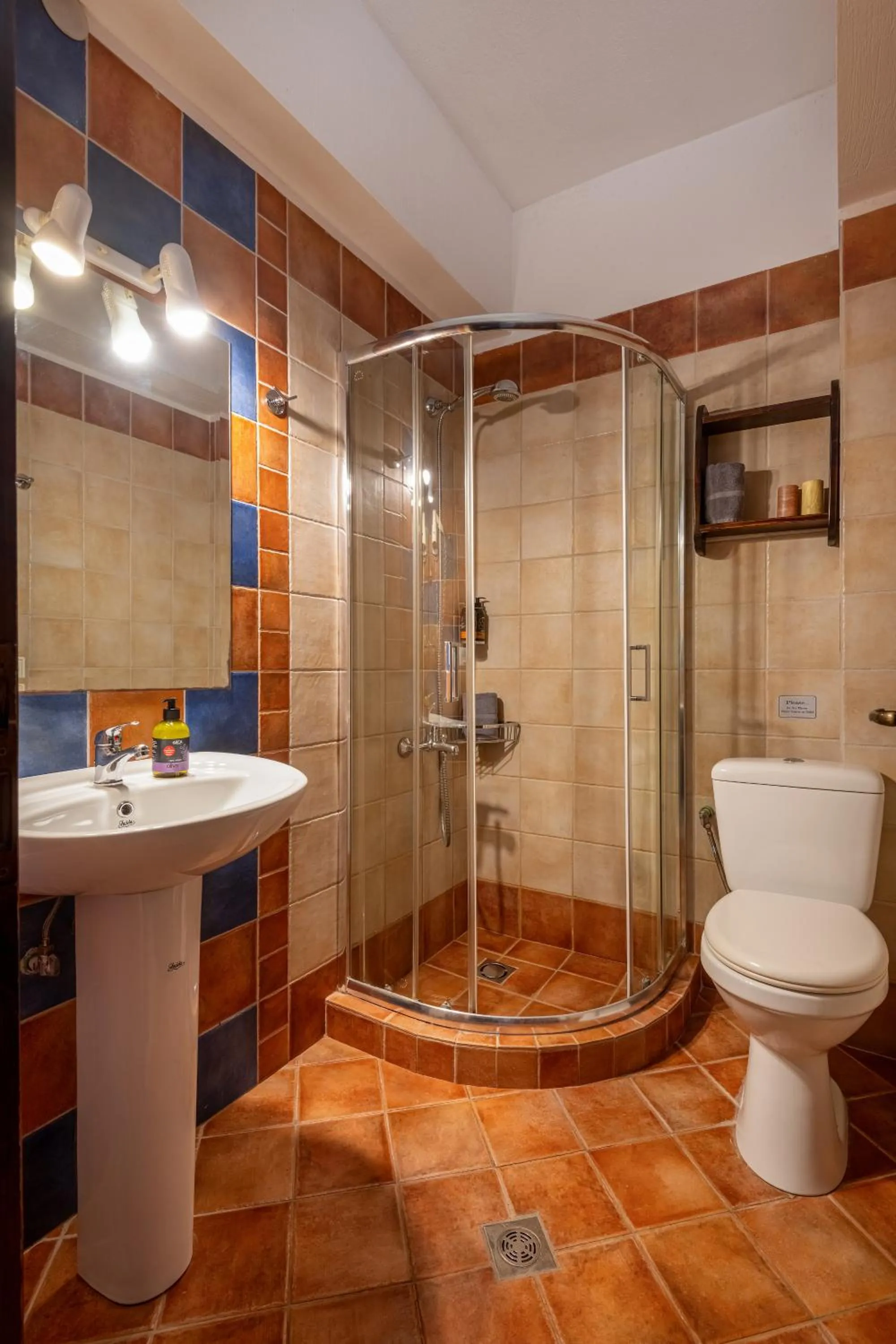 Shower in Mikri Arktos