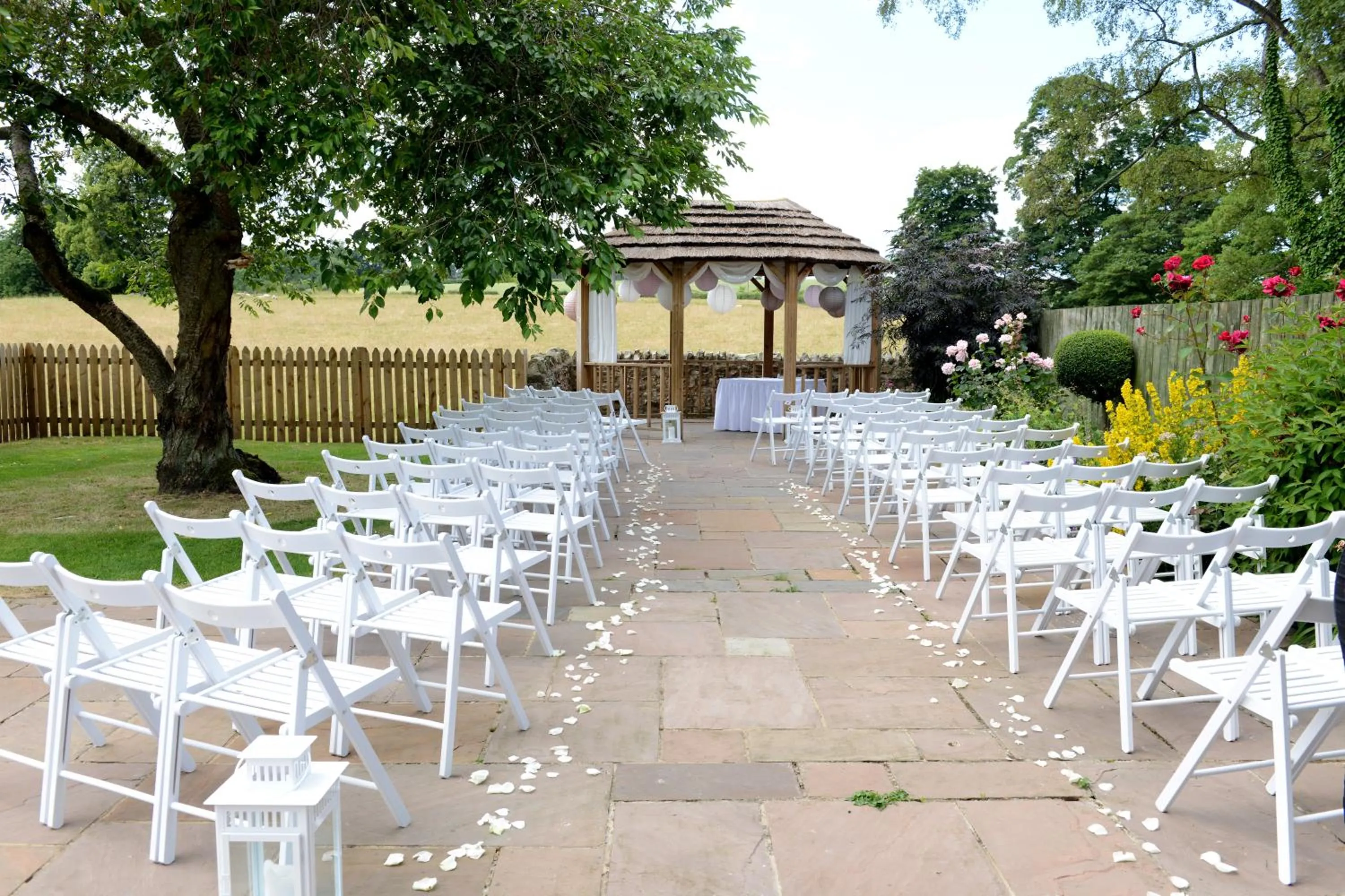 Patio in The Morritt Hotel