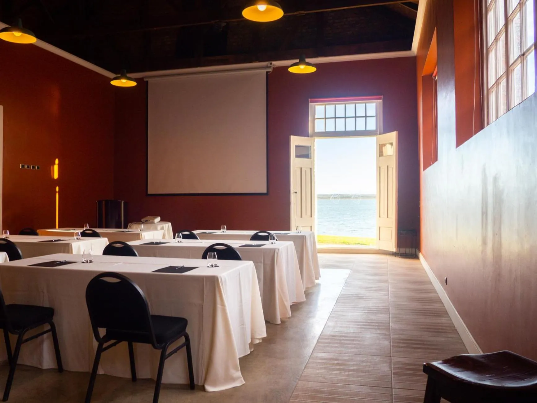 Meeting/conference room in The Singular Patagonia Hotel