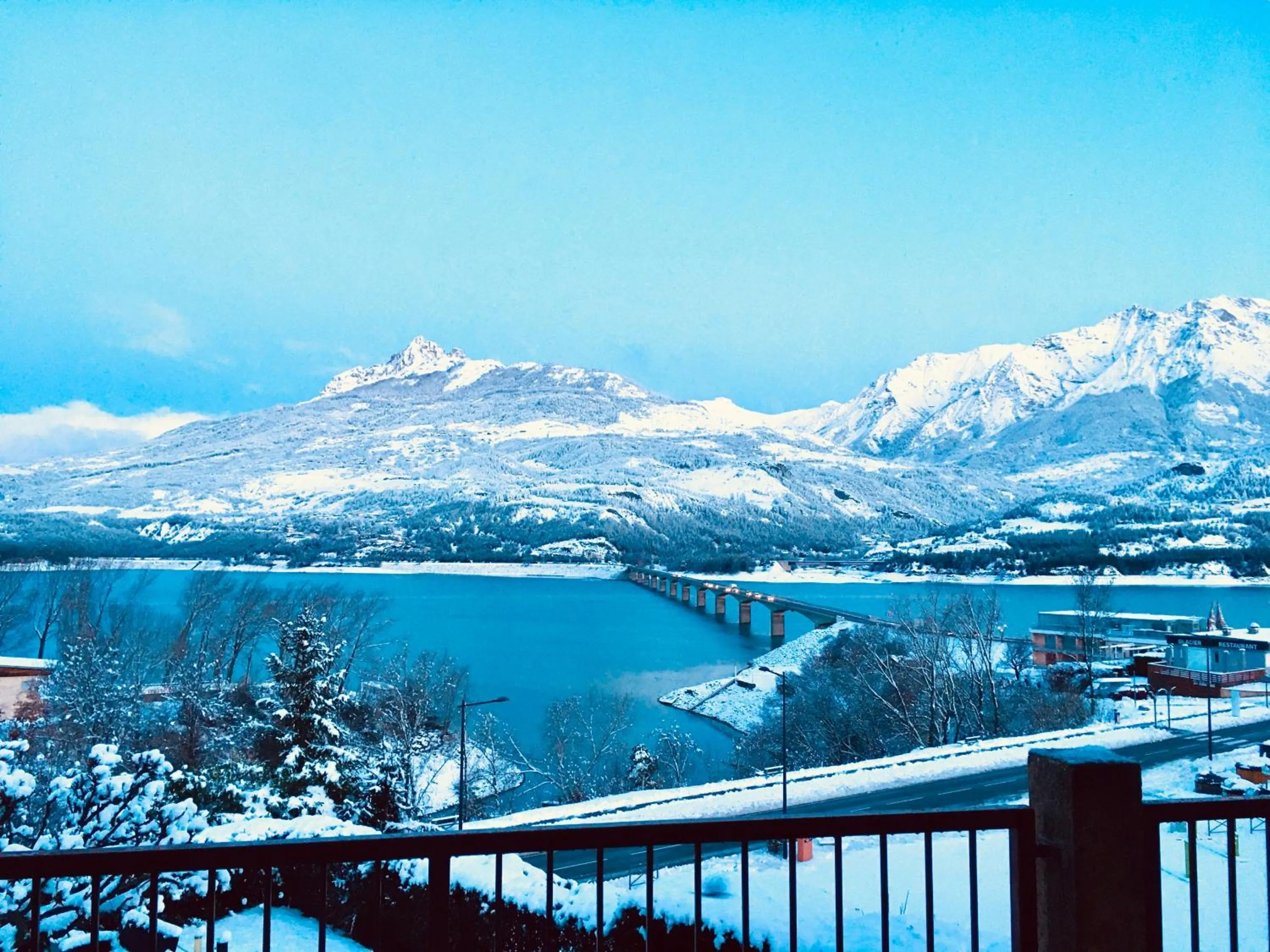 Lake view in Hôtel les Chaumettes