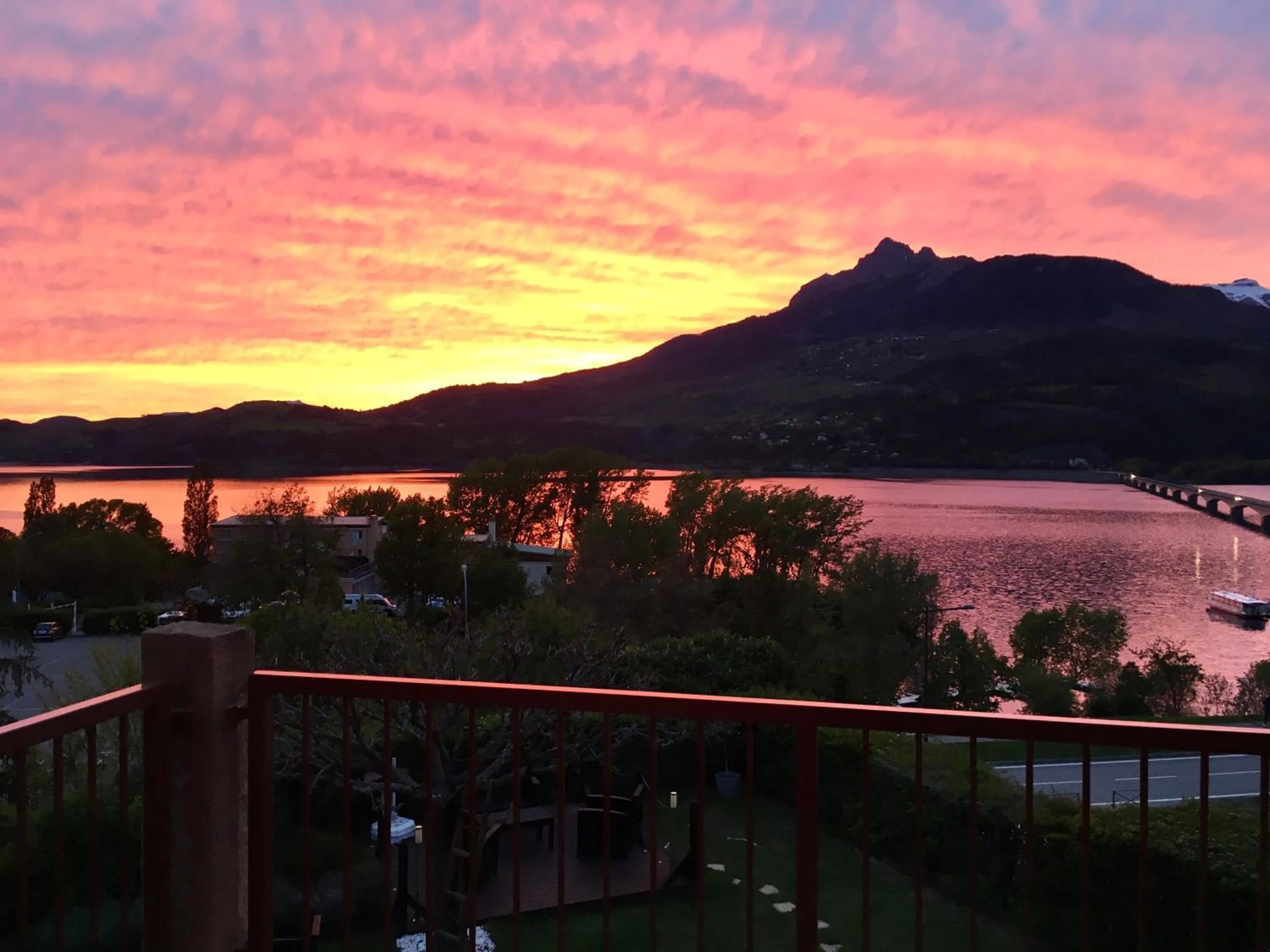 Lake view in Hôtel les Chaumettes