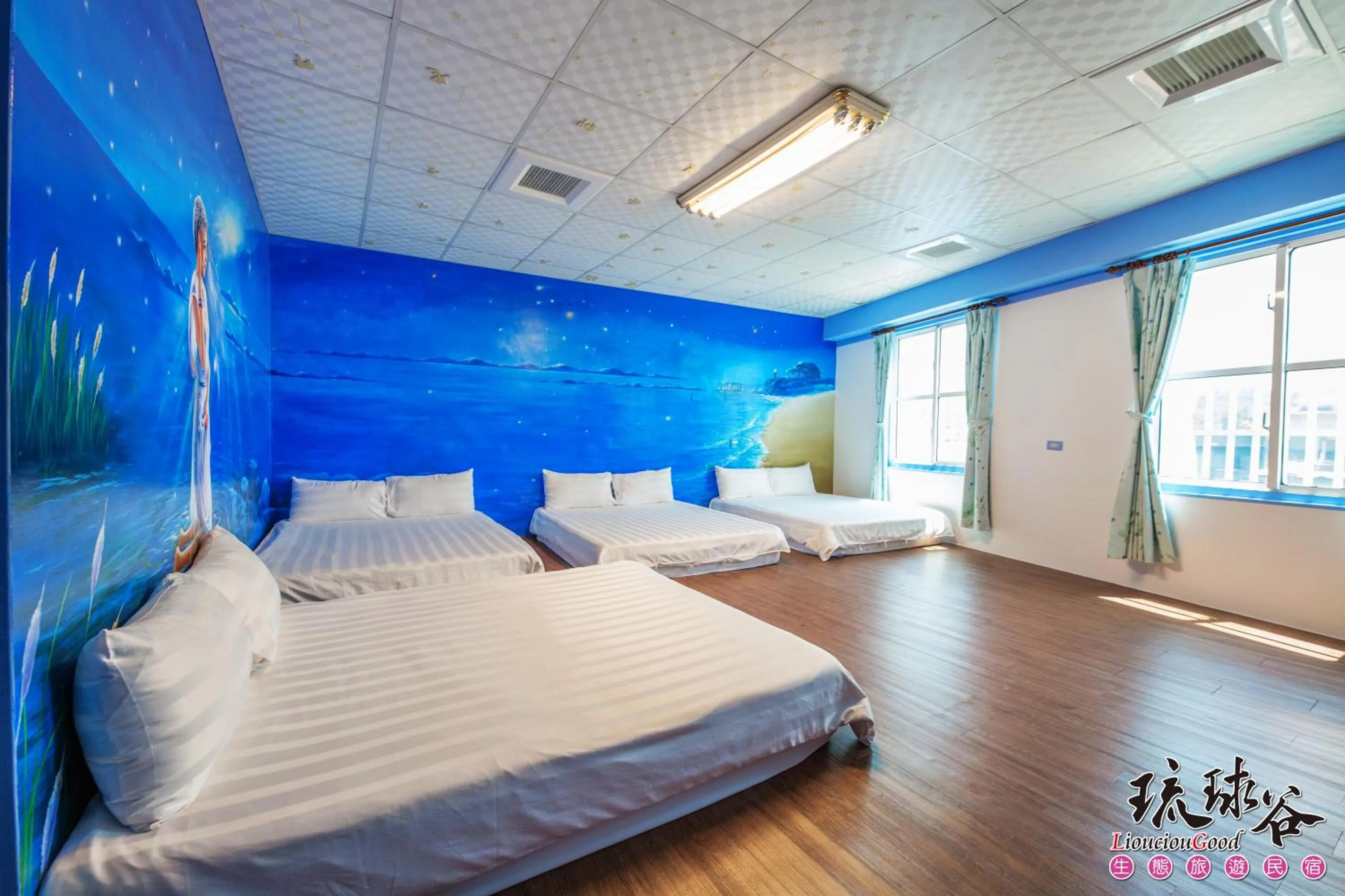 Shower, Bed in Liouciou Good Homestay