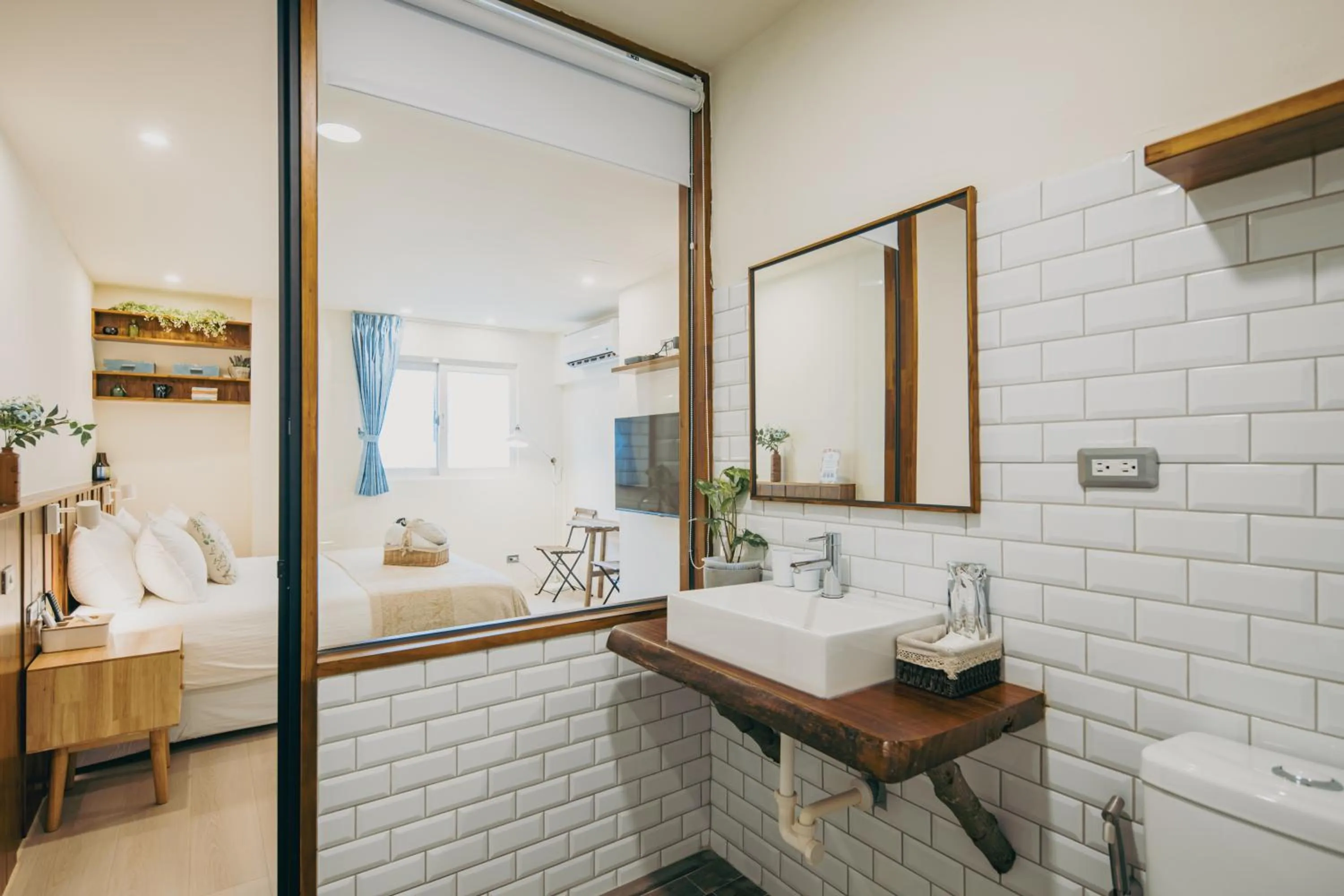 Chuanfanrock Haku Beach Days Inn