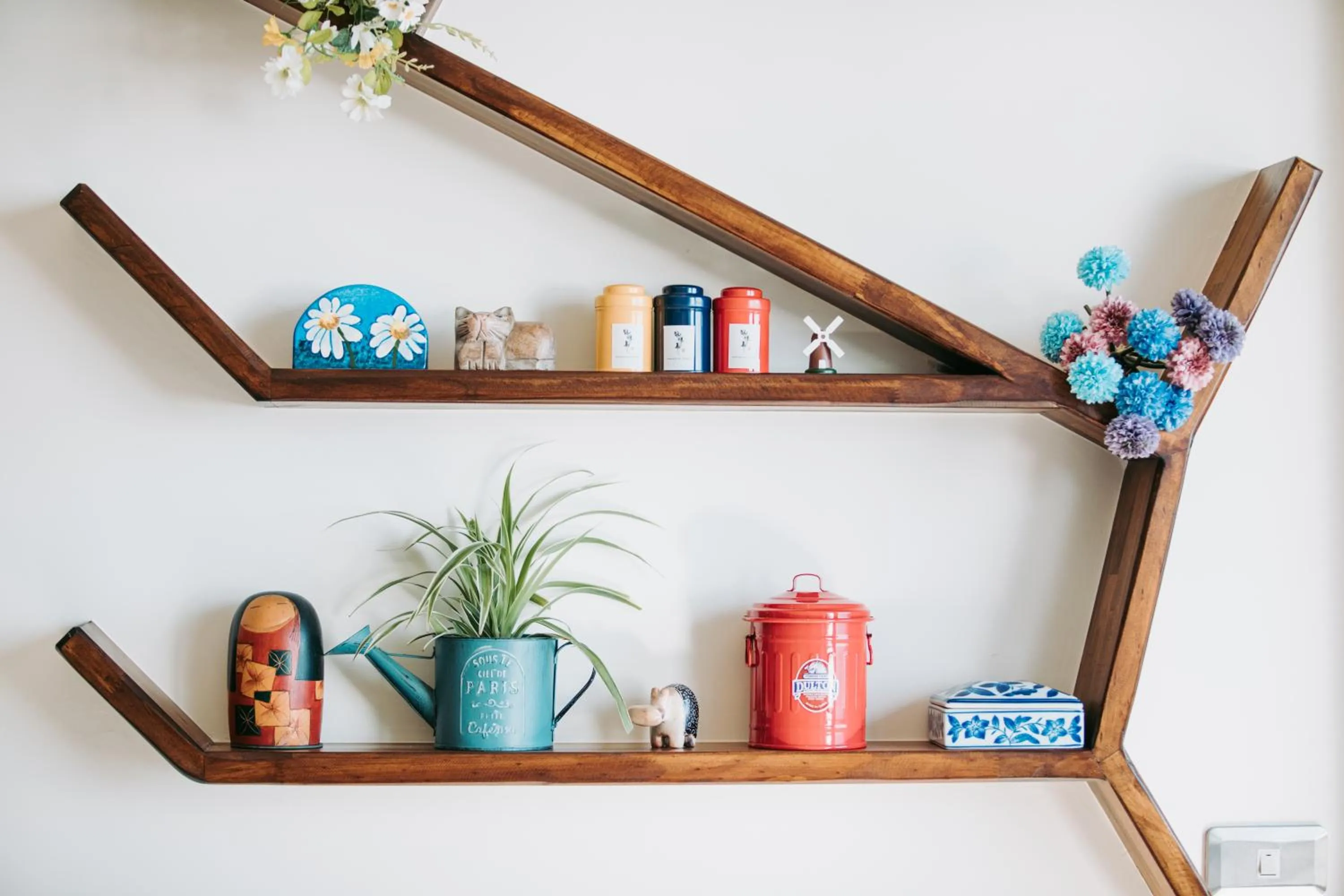 Decorative detail in Chuanfanrock Haku Beach Days Inn