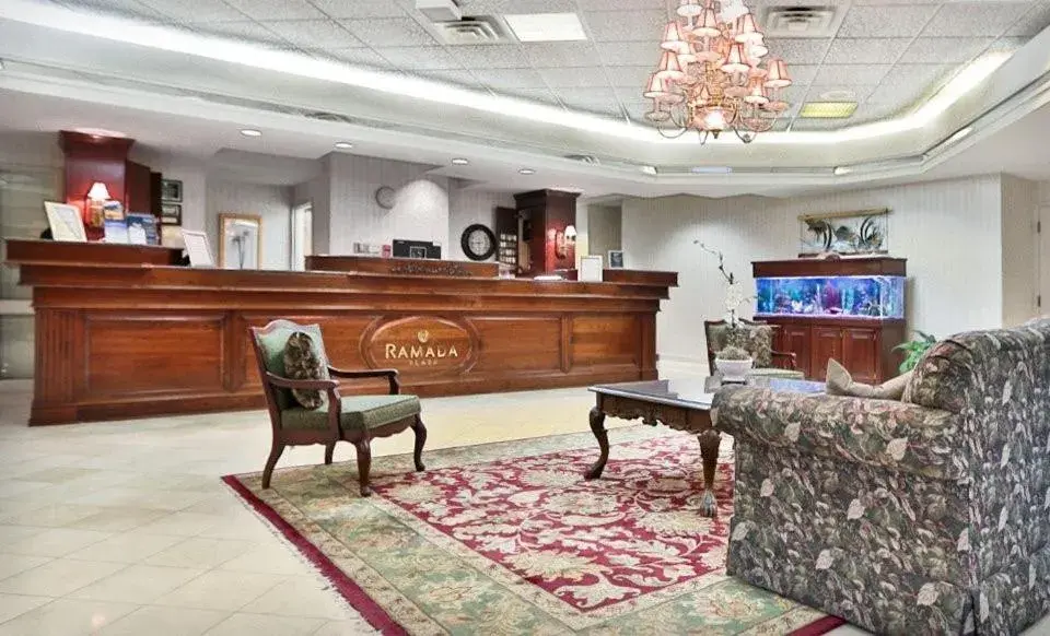 Lobby or reception, Lobby/Reception in Ramada Plaza by Wyndham Hagerstown