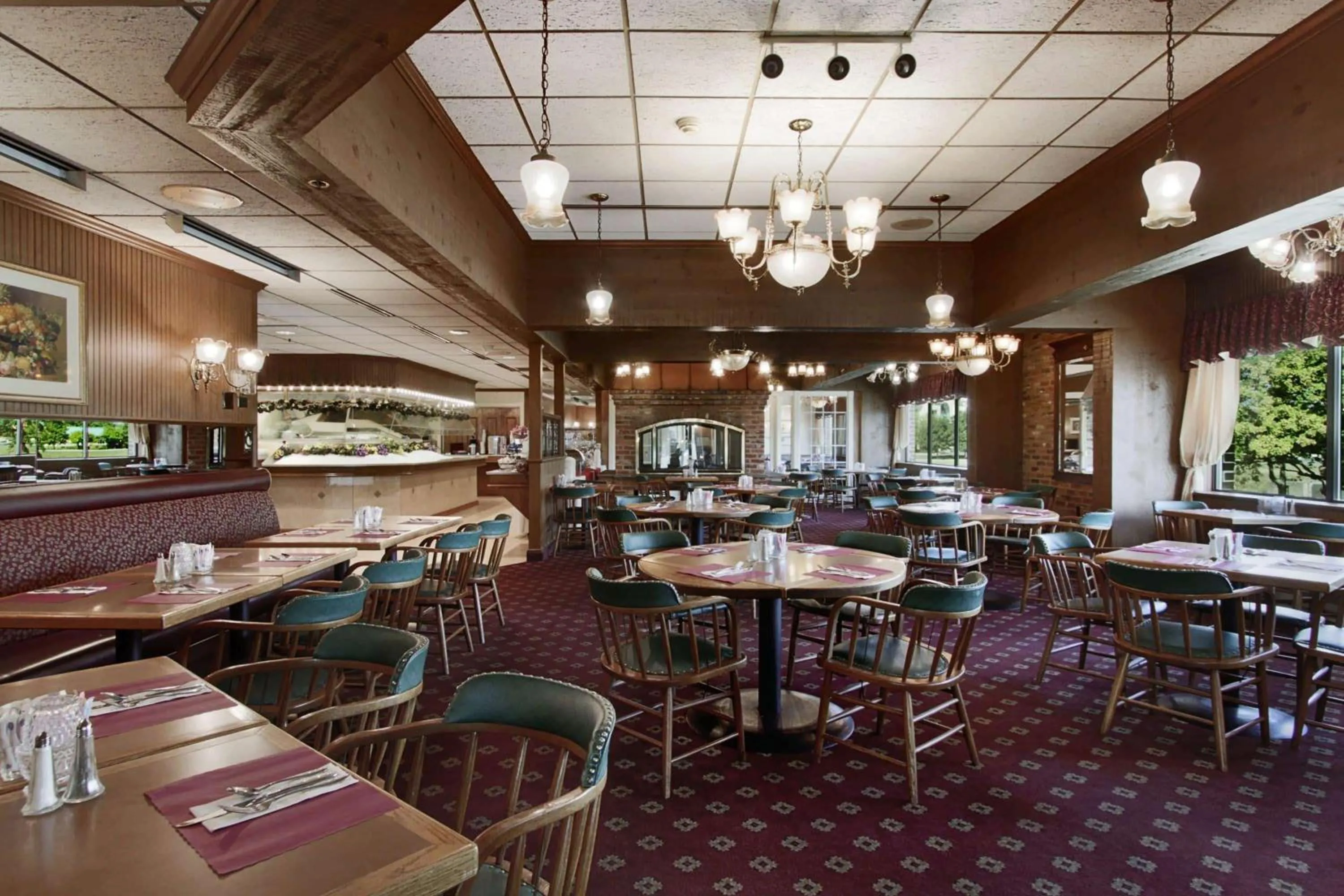 Restaurant/Places to Eat in Ramada Plaza by Wyndham Hagerstown