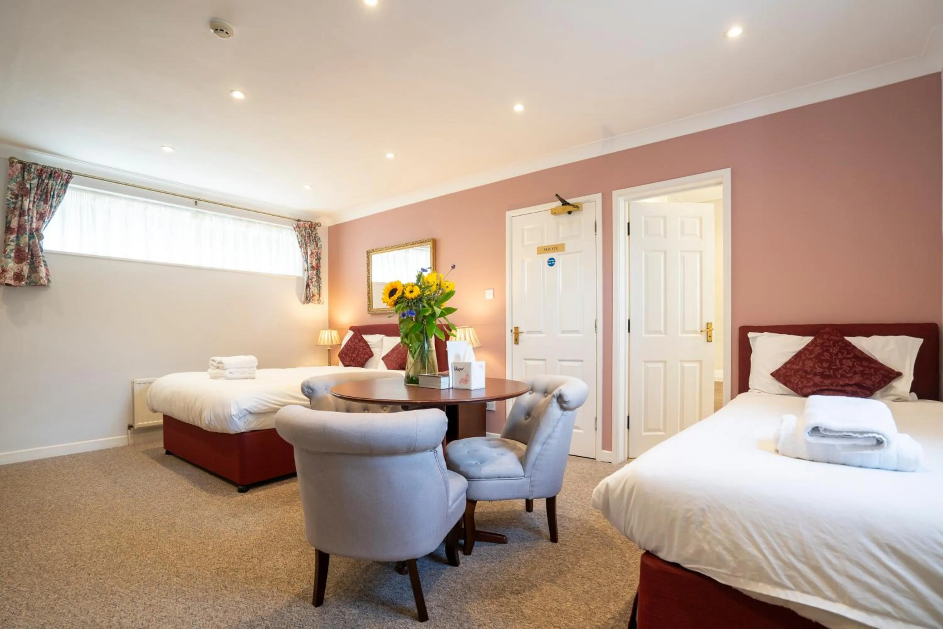 Bed in Marlborough House - Guest House