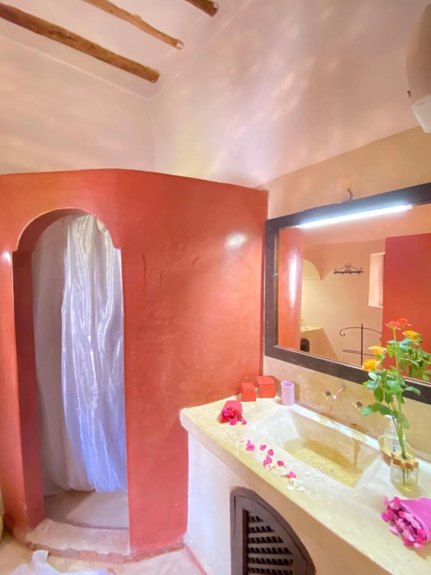 Bathroom in Dar Soukaina