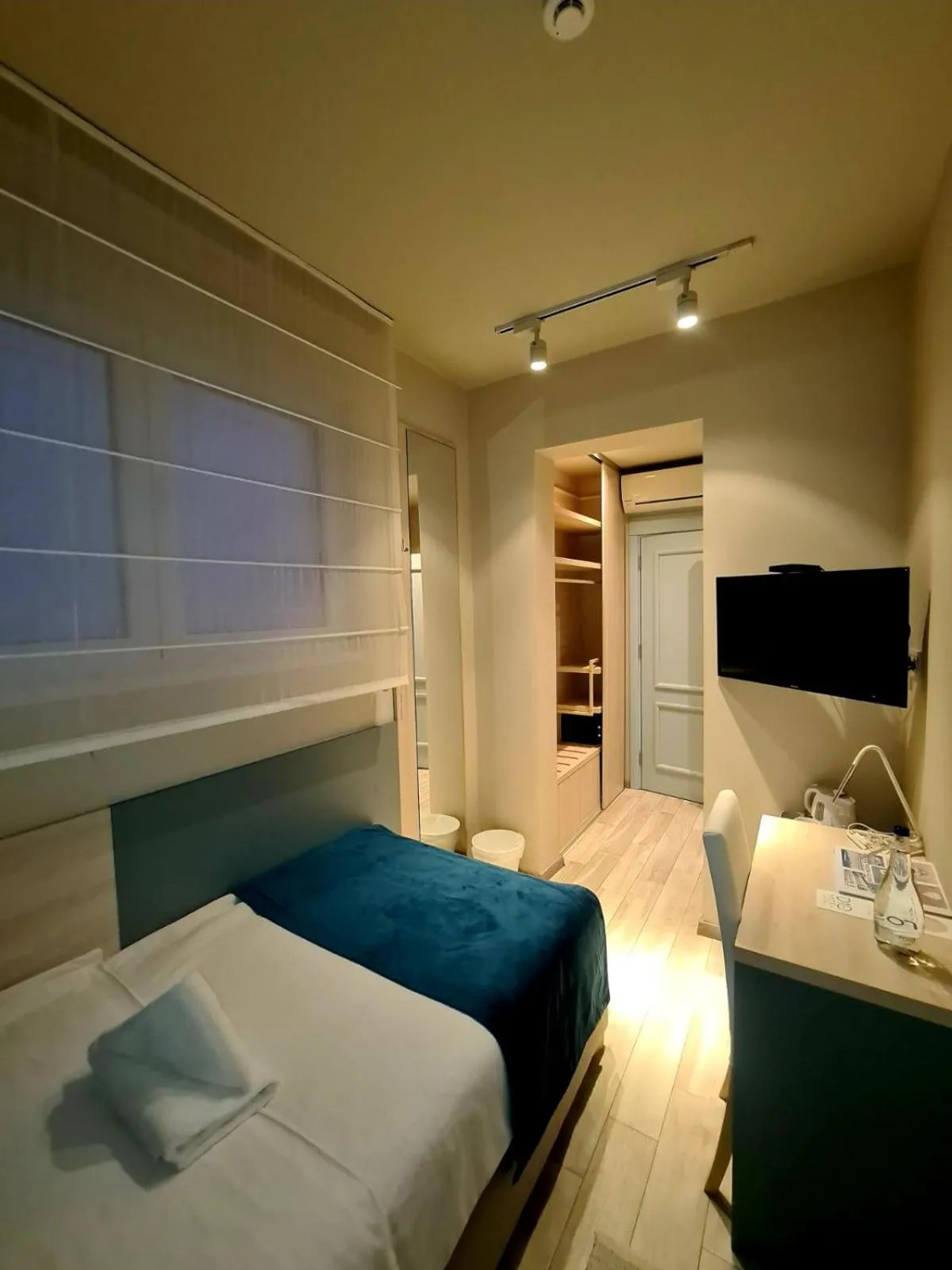 Living room, Bed in Garni Hotel D10