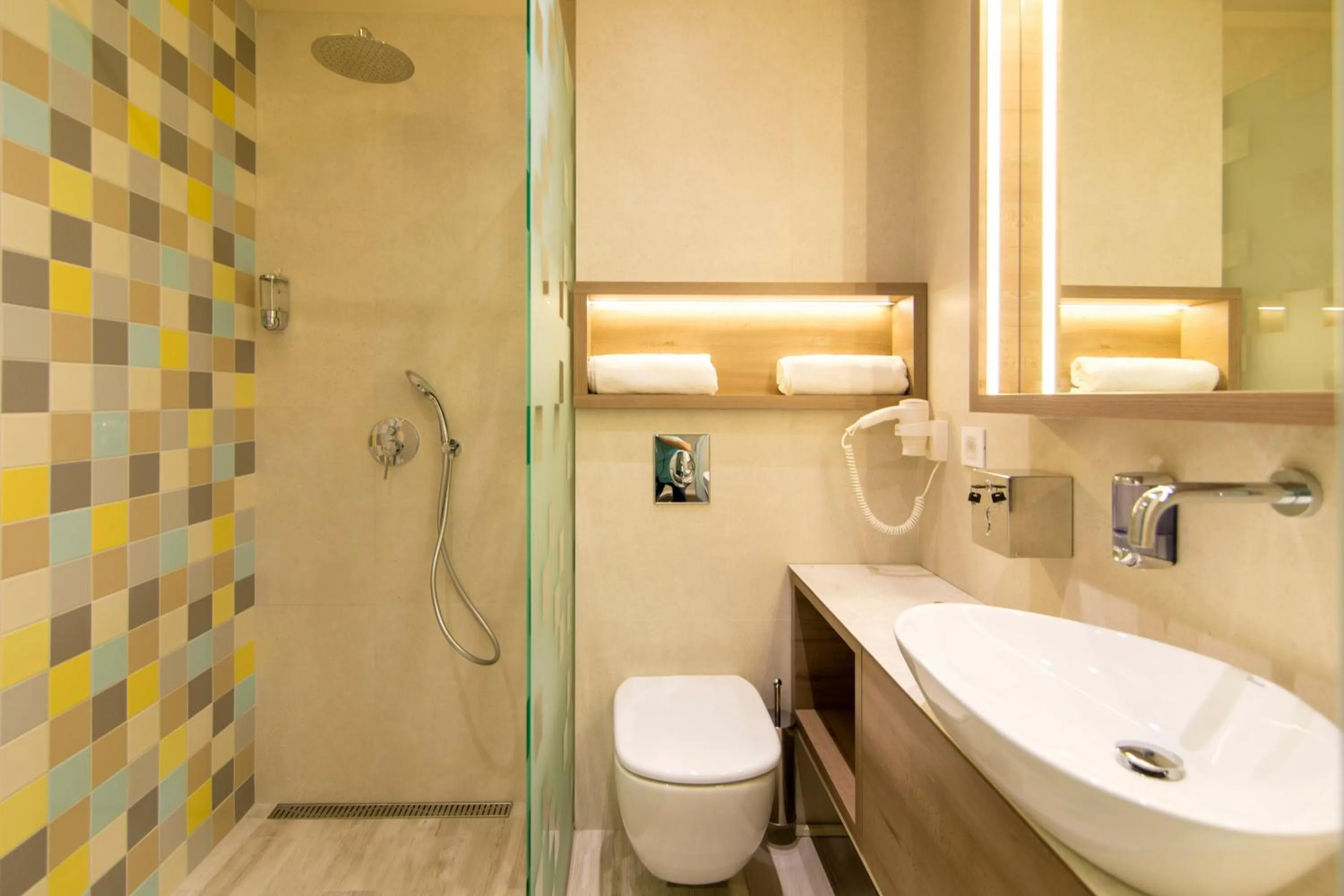 Bathroom in Garni Hotel D10