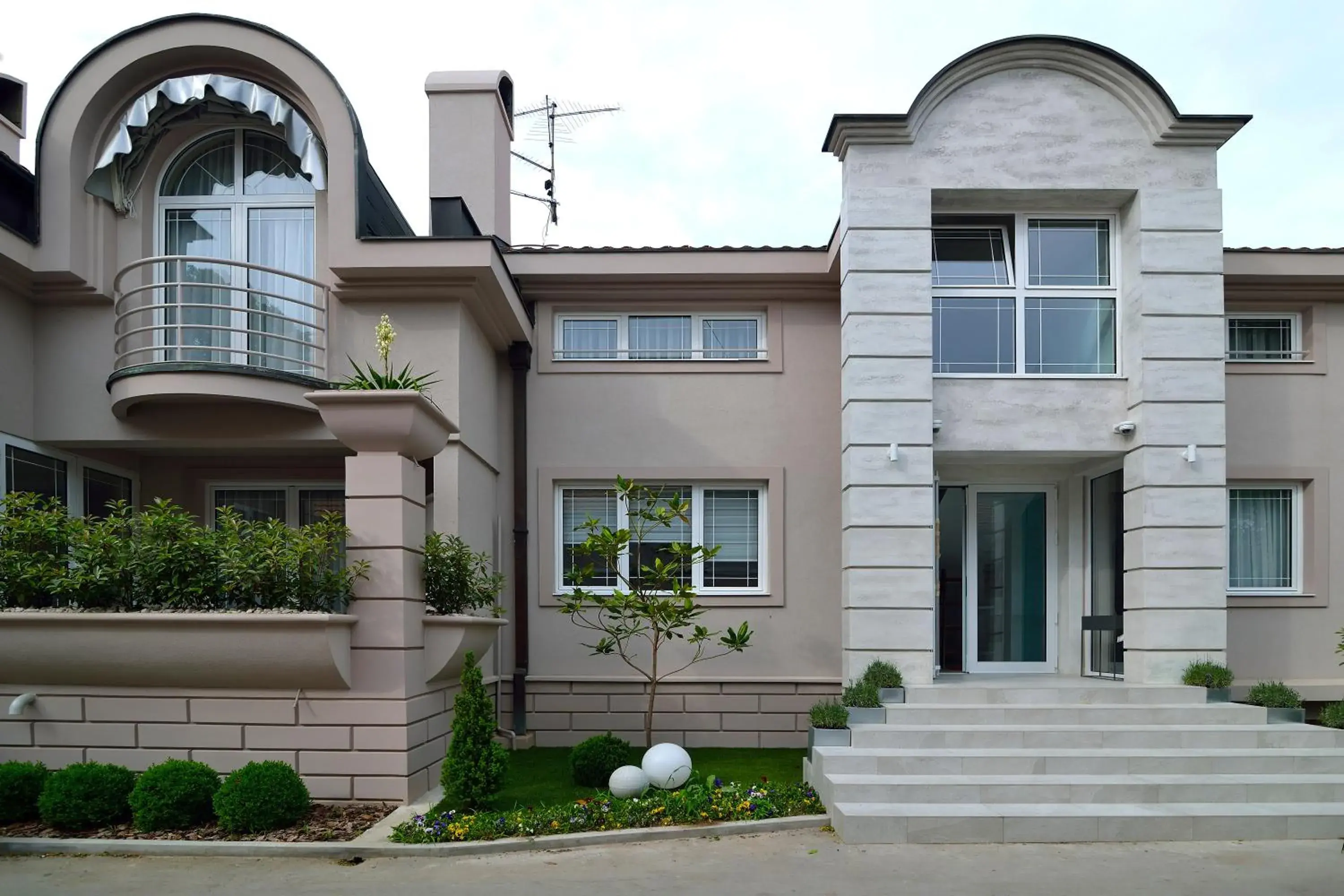 Property building in Garni Hotel D10 Property building in Garni Hotel D10