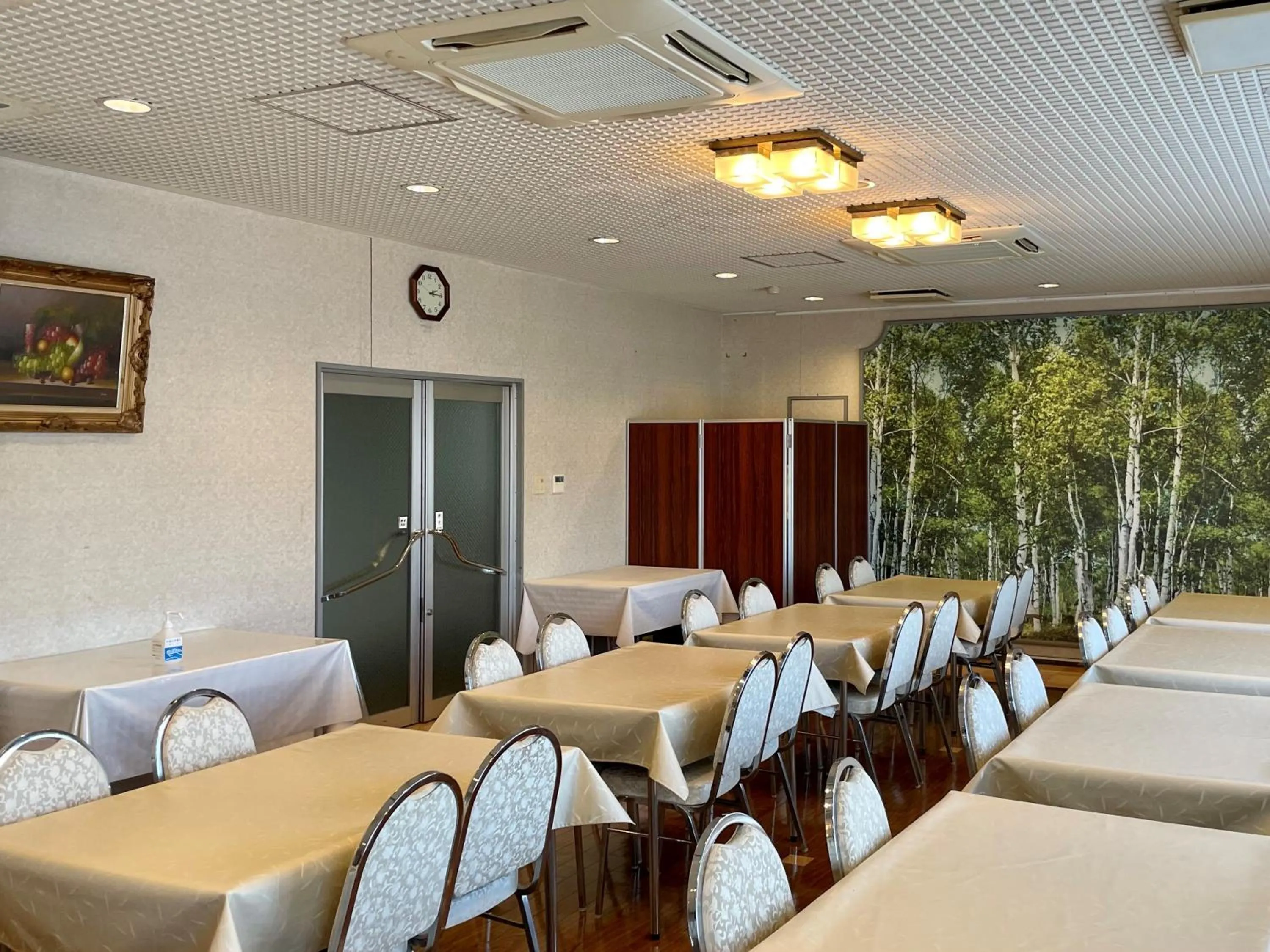 Restaurant/places to eat in Hitachi Hotel Crane